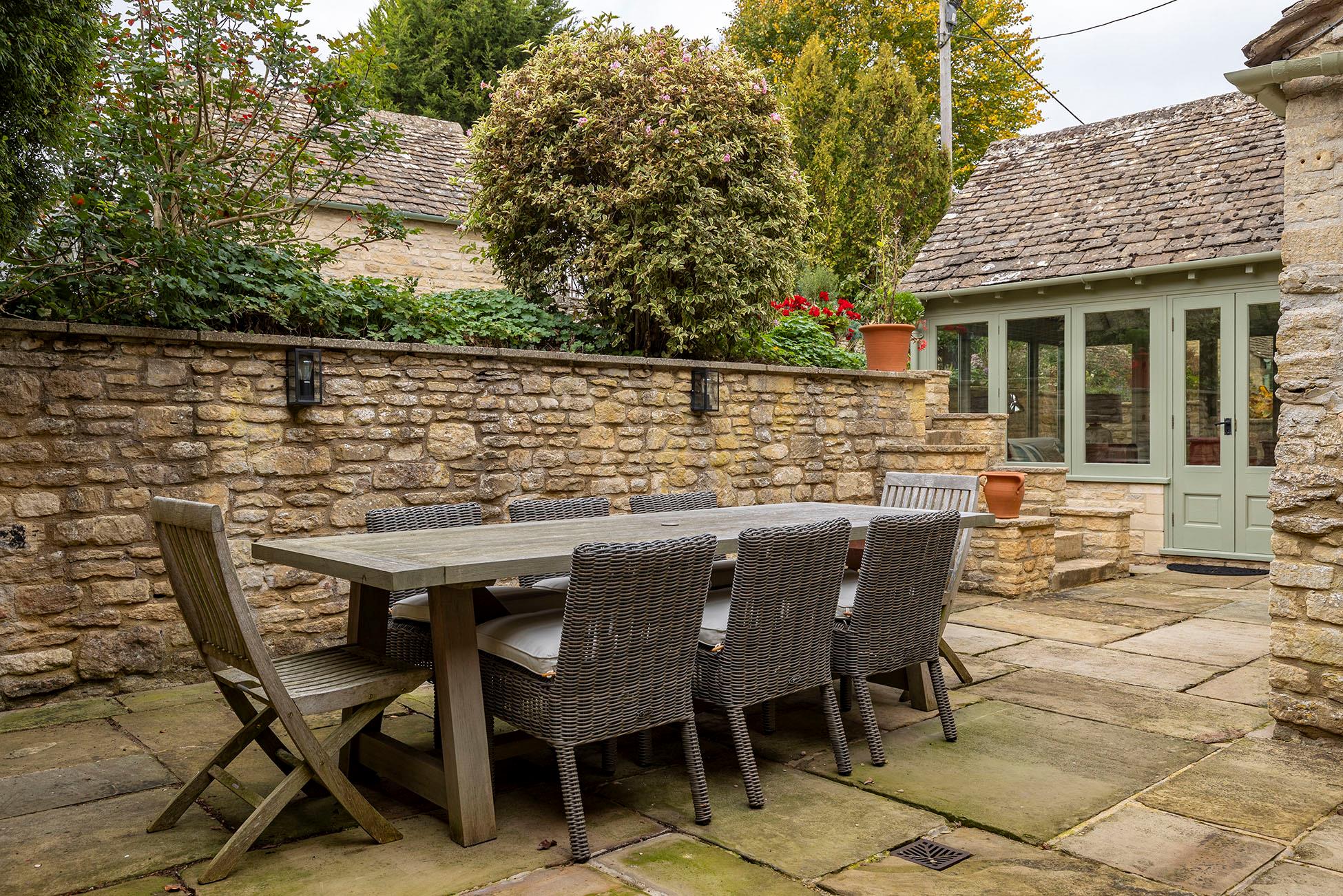 Little Barrington, Burford, OX18