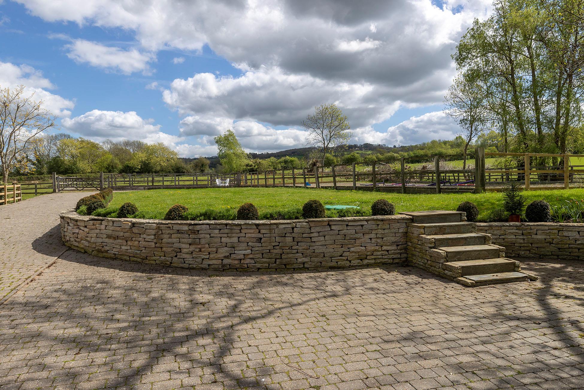 Saintbury, Broadway, Worcestershire WR12