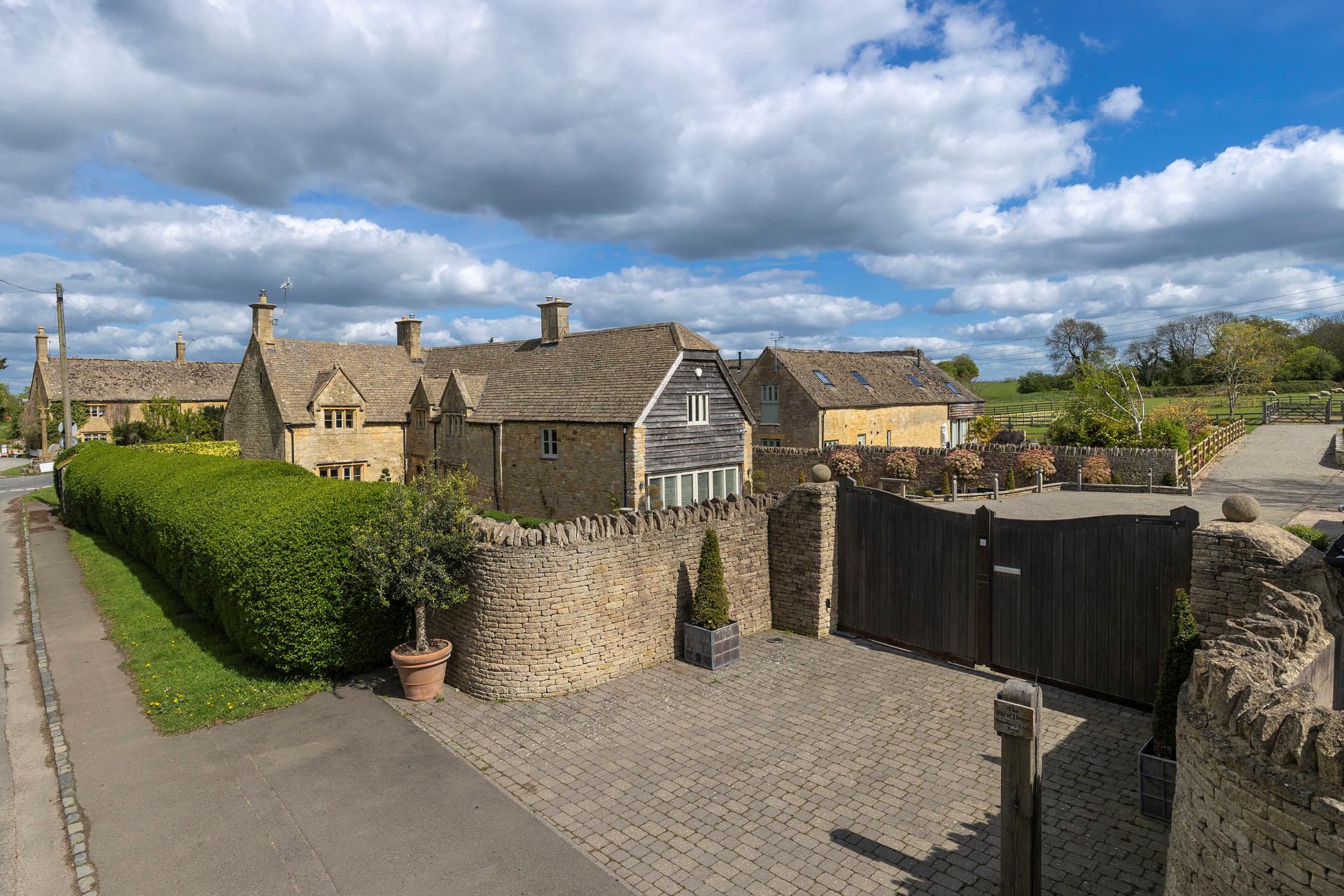 Saintbury, Broadway, Worcestershire WR12
