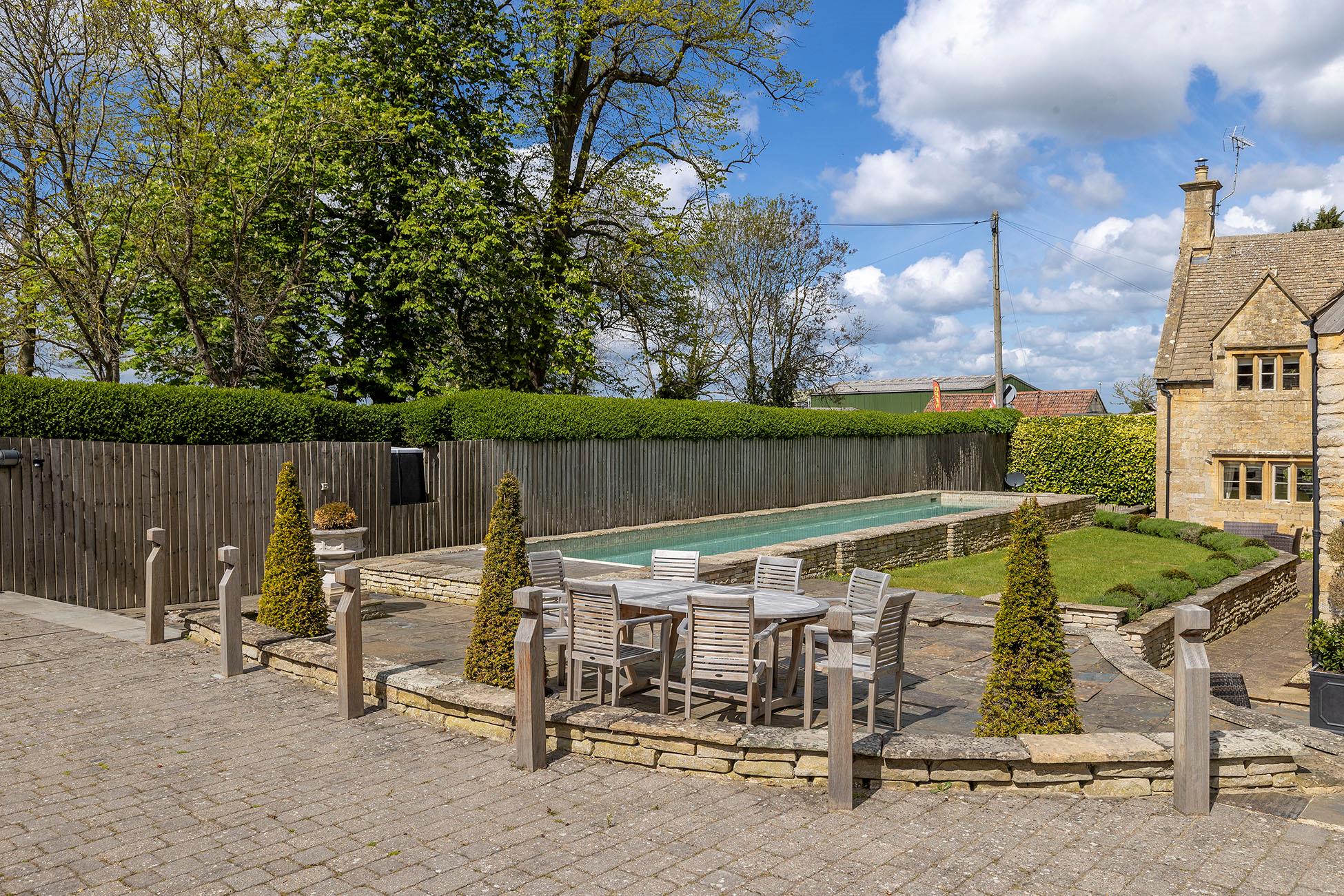 Saintbury, Broadway, Worcestershire WR12