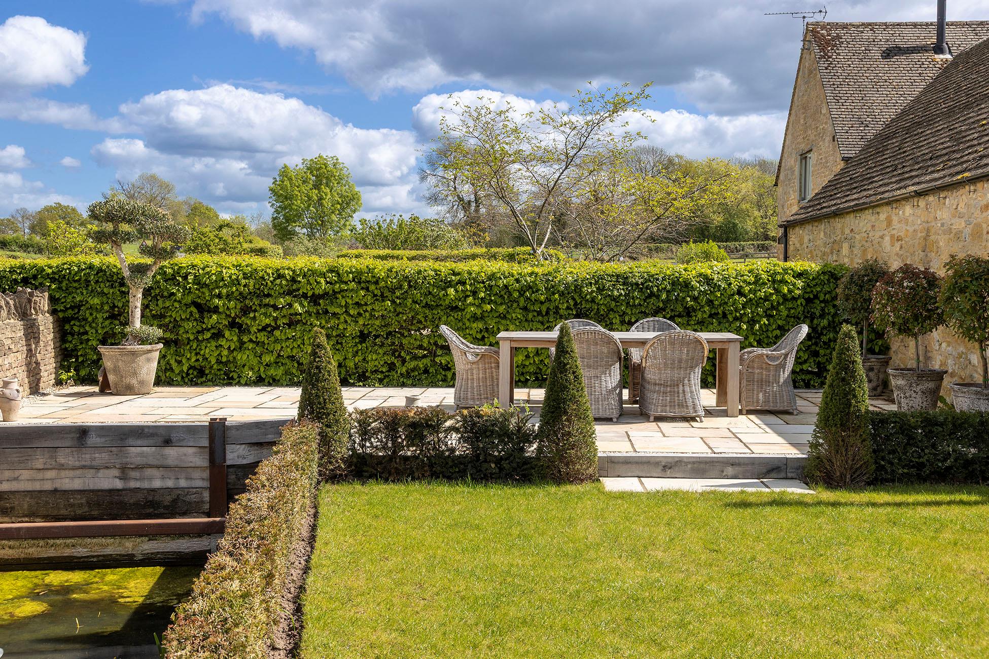 Saintbury, Broadway, Worcestershire WR12