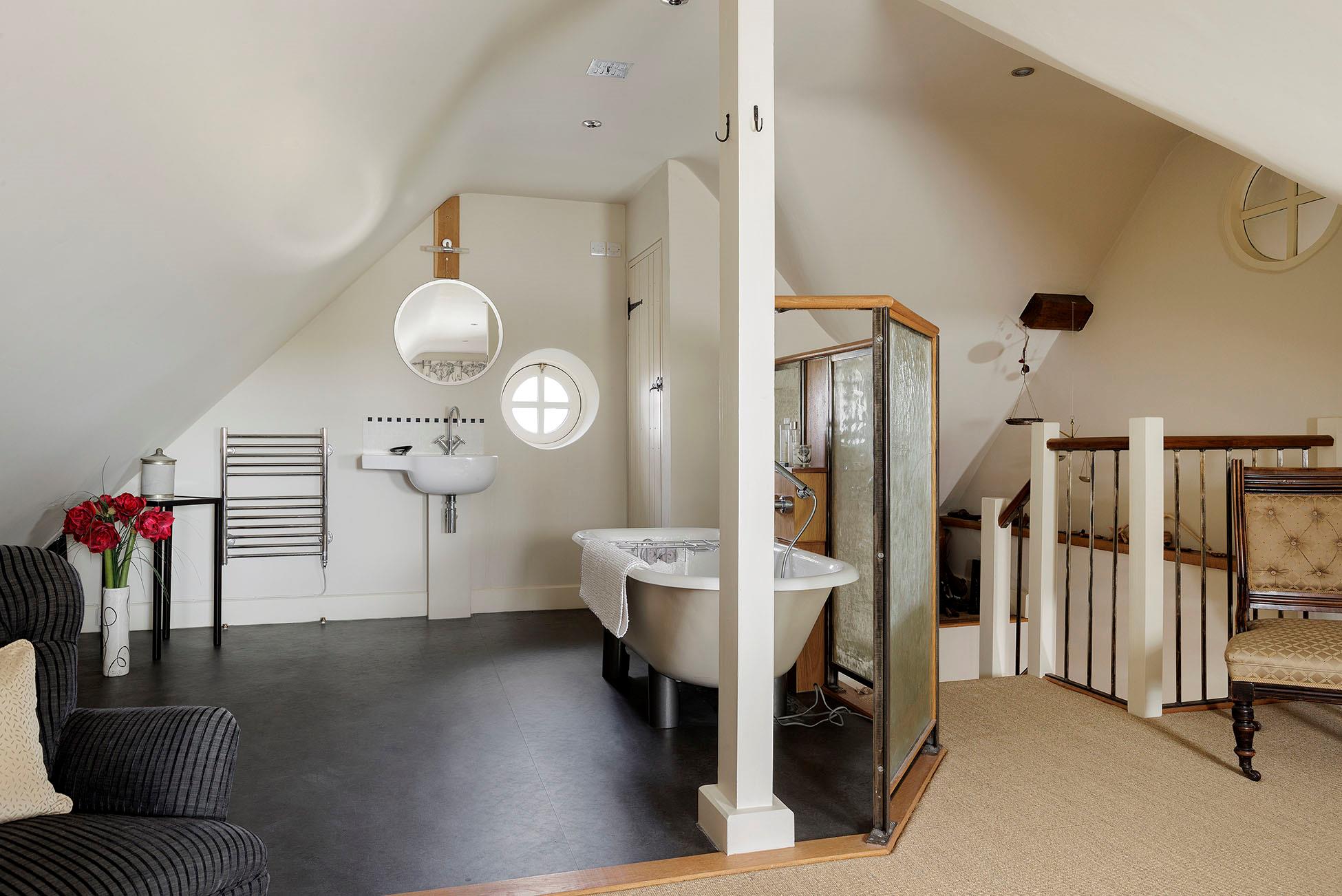 The Old Stables, Roel Hill Farm, Hawling, Cheltenham, Gloucestershire, GL54