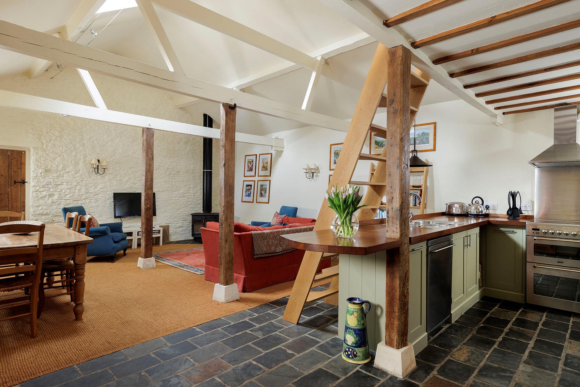 The Old Stables, Roel Hill Farm, Hawling, Cheltenham, Gloucestershire, GL54