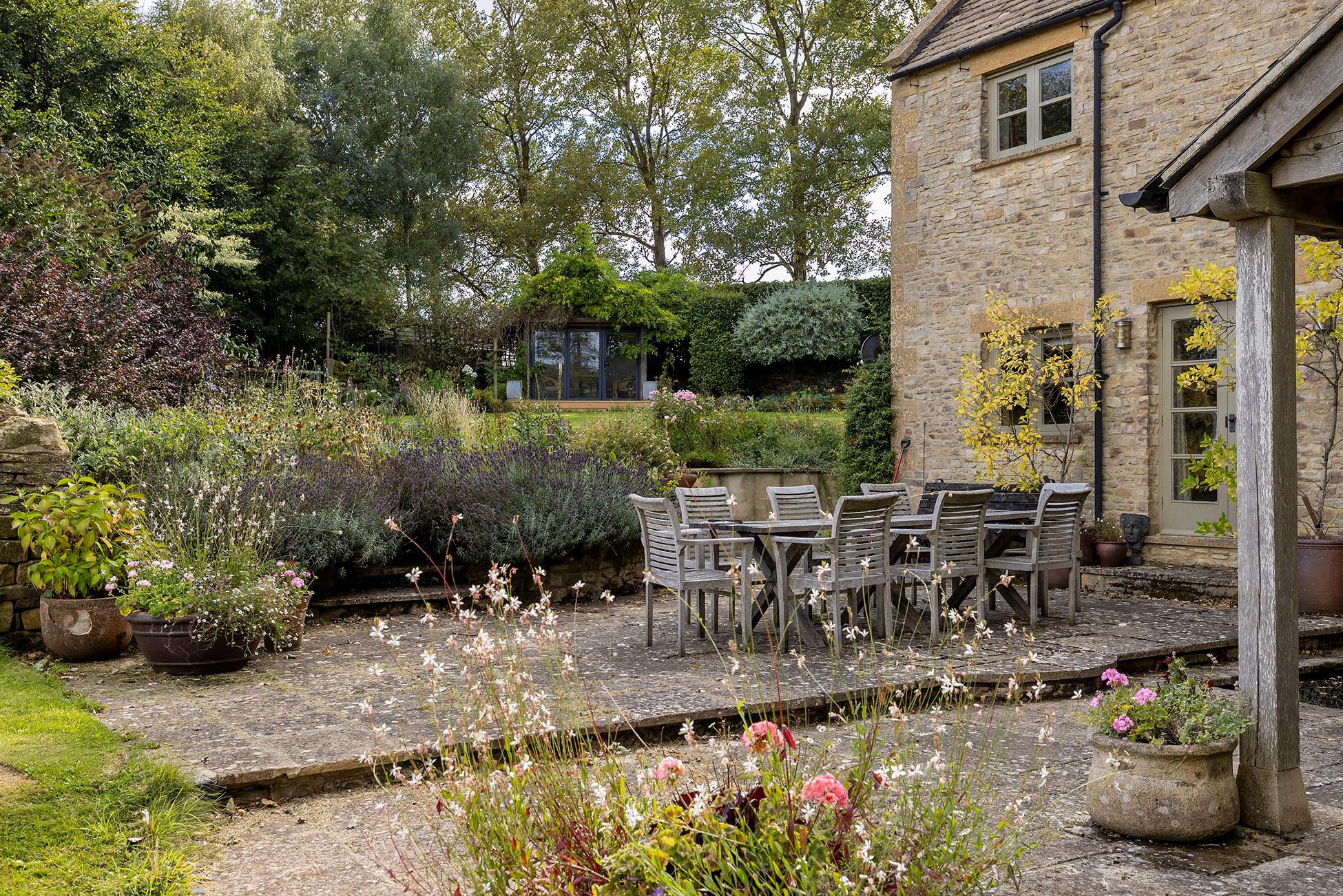 The Old Stables, Roel Hill Farm, Hawling, Cheltenham, Gloucestershire, GL54