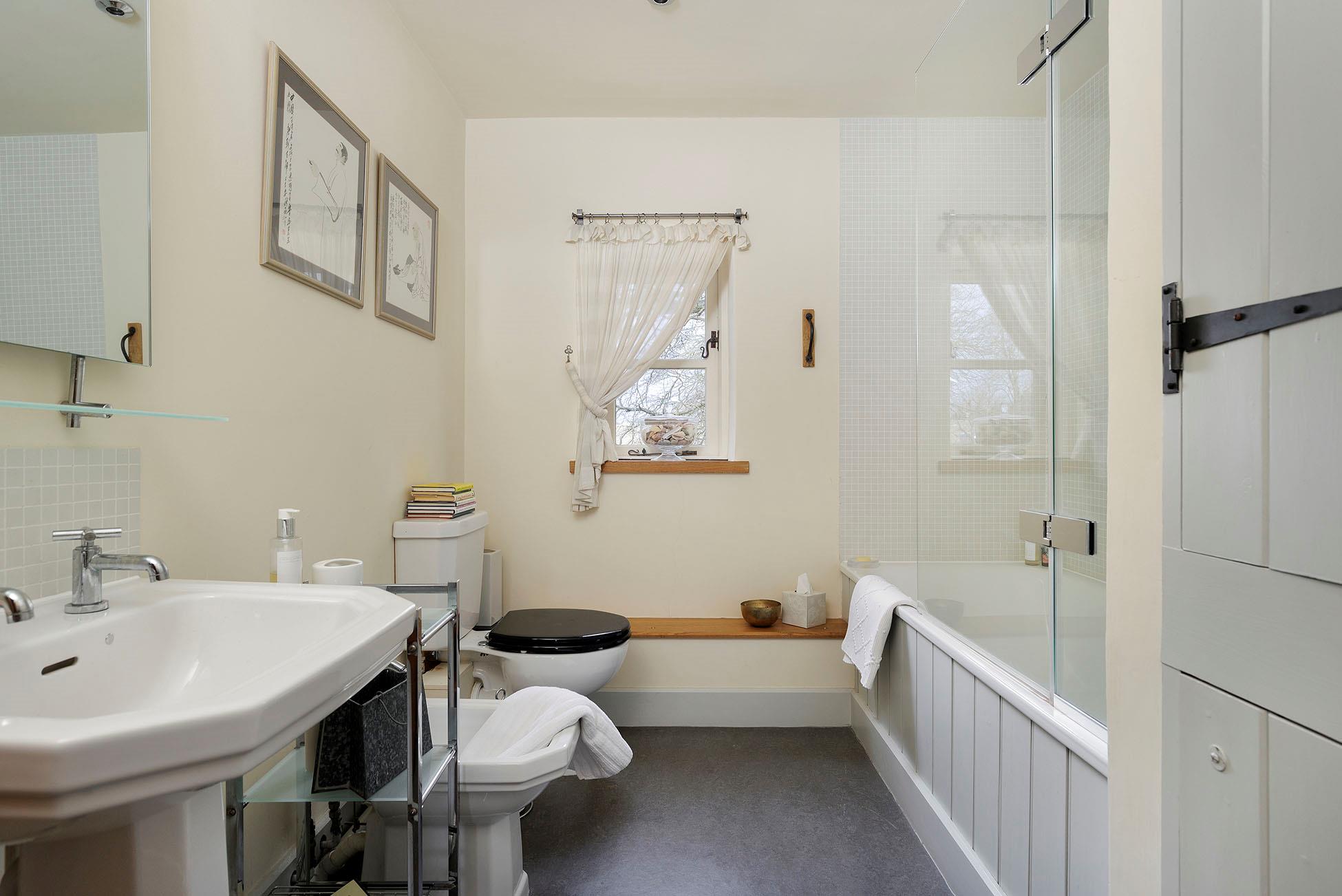 The Old Stables, Roel Hill Farm, Hawling, Cheltenham, Gloucestershire, GL54