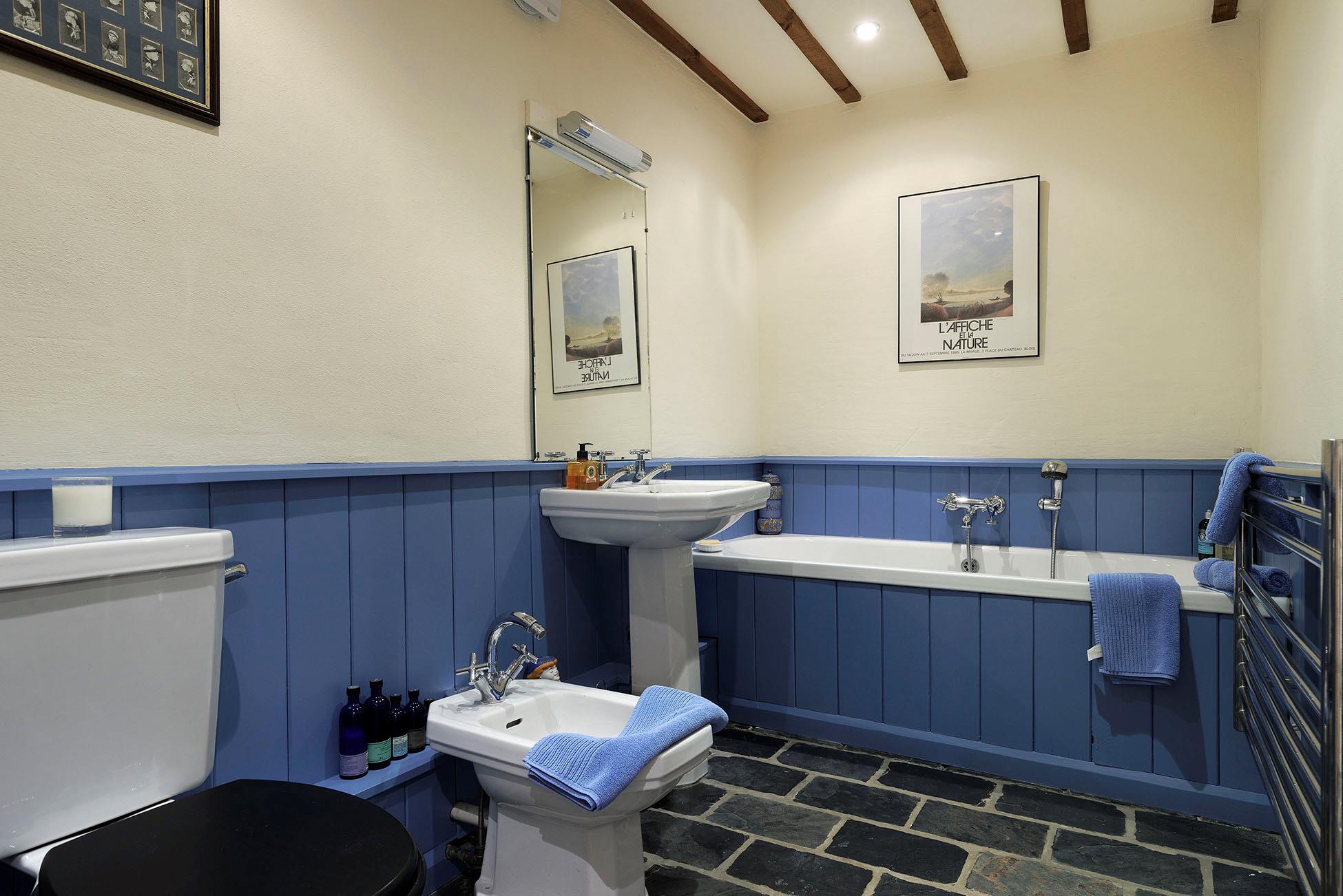 The Old Stables, Roel Hill Farm, Hawling, Cheltenham, Gloucestershire, GL54
