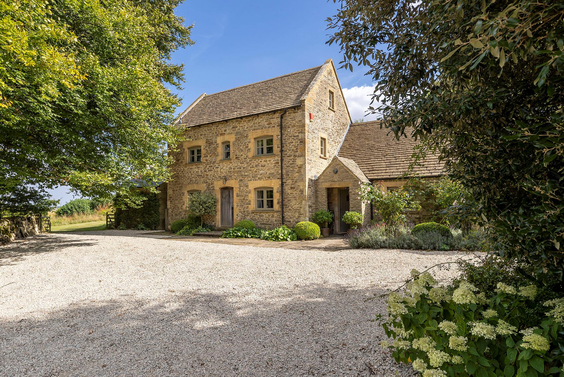 The Old Stables, Roel Hill Farm, Hawling, Cheltenham, Gloucestershire, GL54