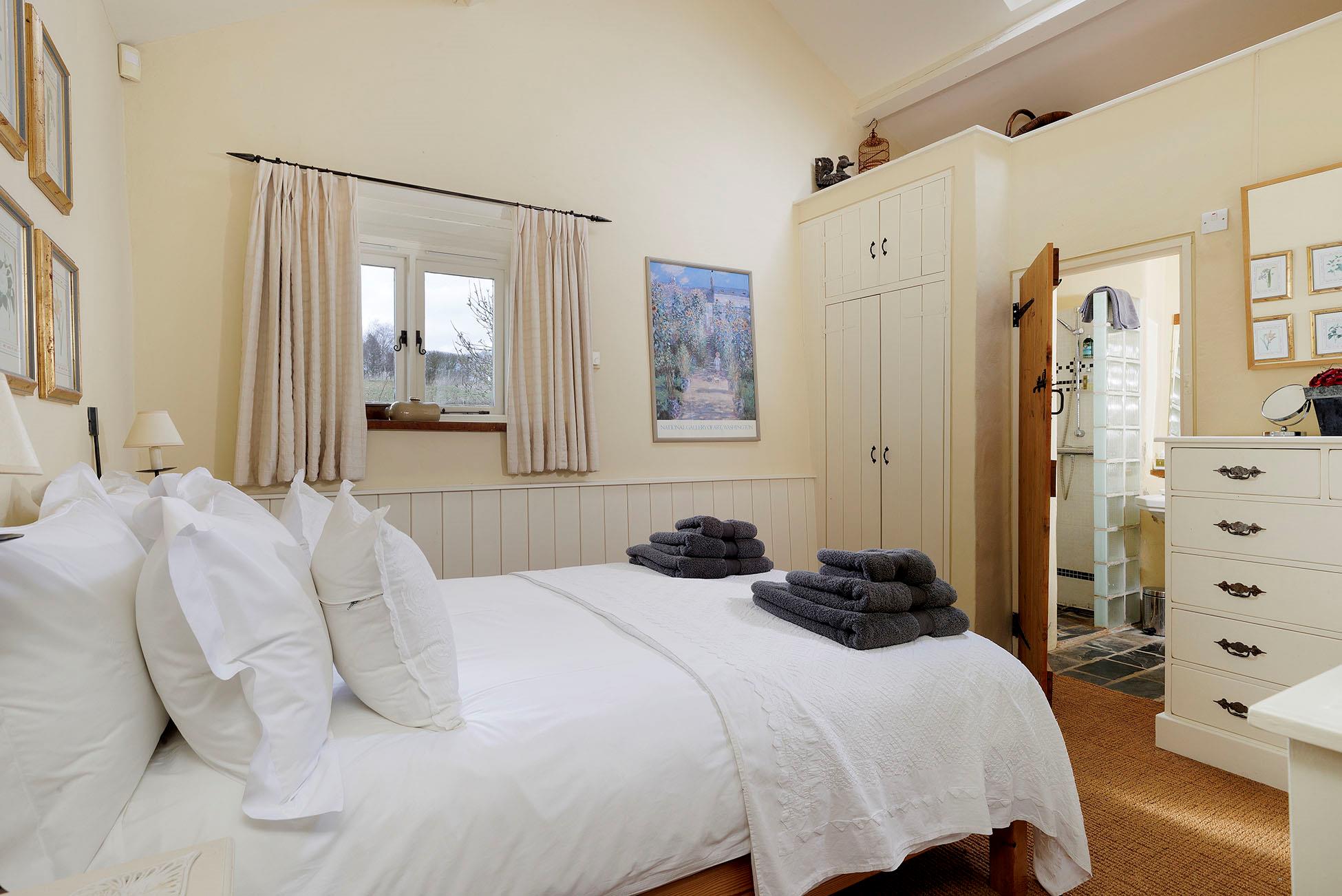 The Old Stables, Roel Hill Farm, Hawling, Cheltenham, Gloucestershire, GL54