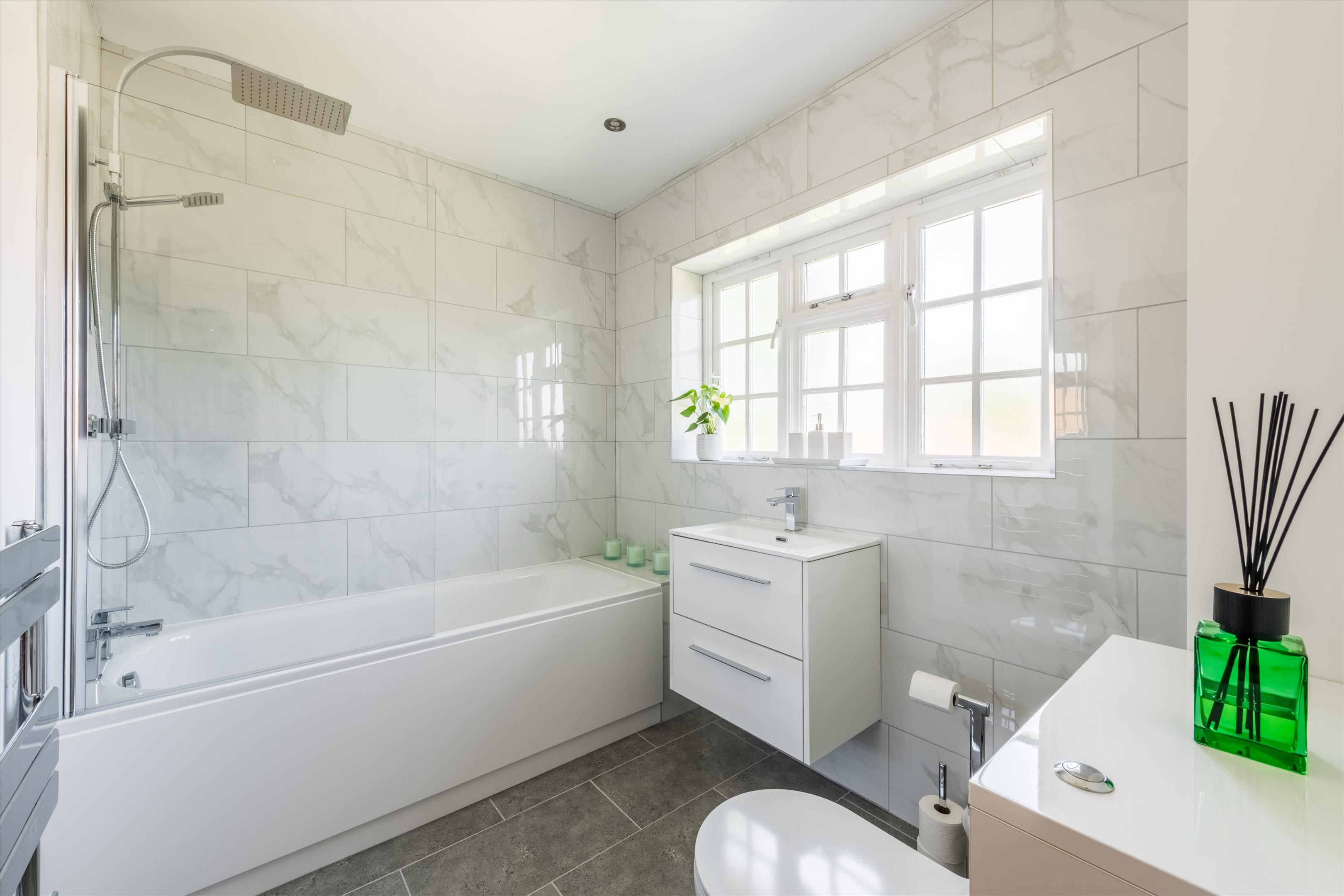 Grovehurst Lane, Horsmonden, Tonbridge, Kent TN12