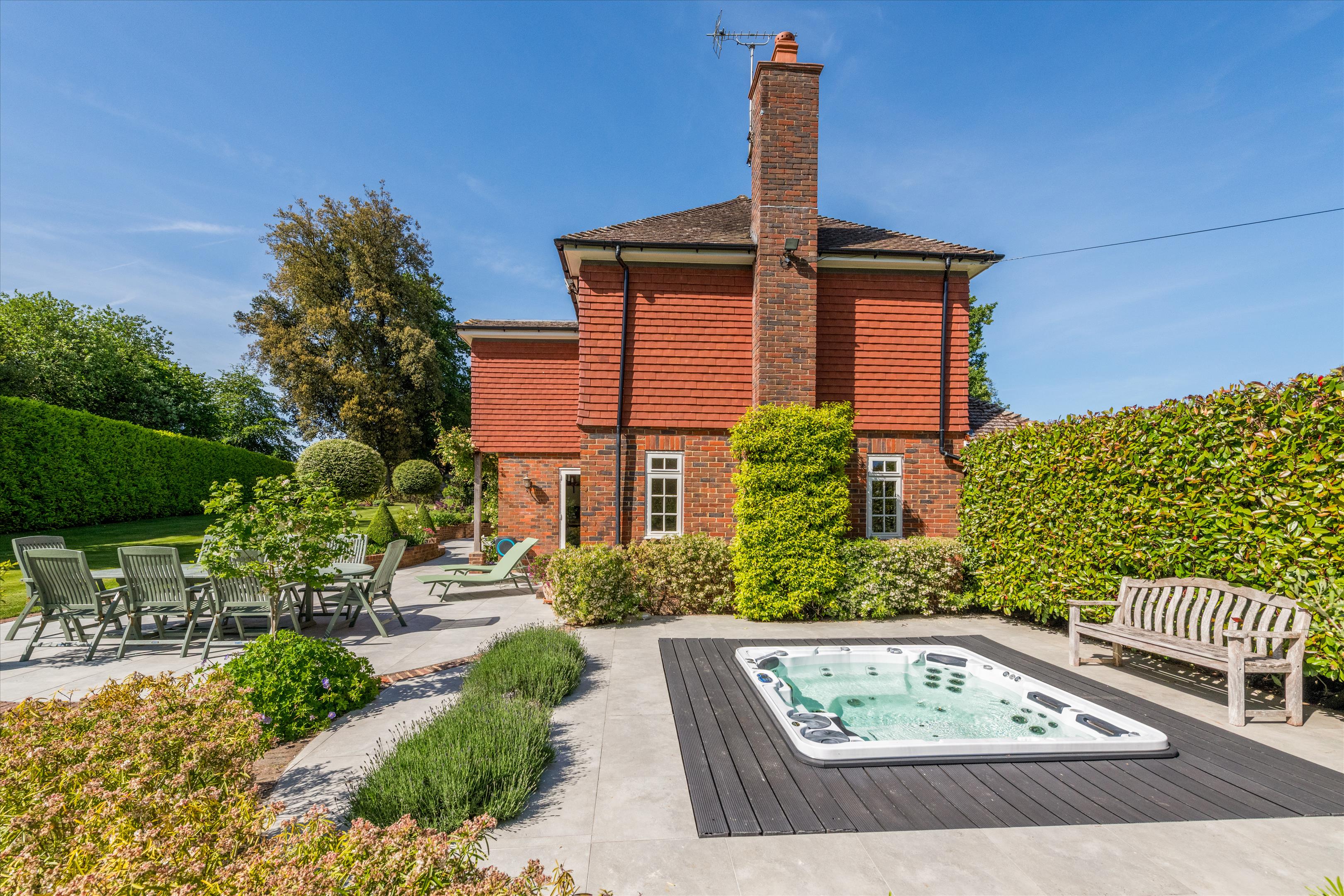 Grovehurst Lane, Horsmonden, Tonbridge, Kent TN12