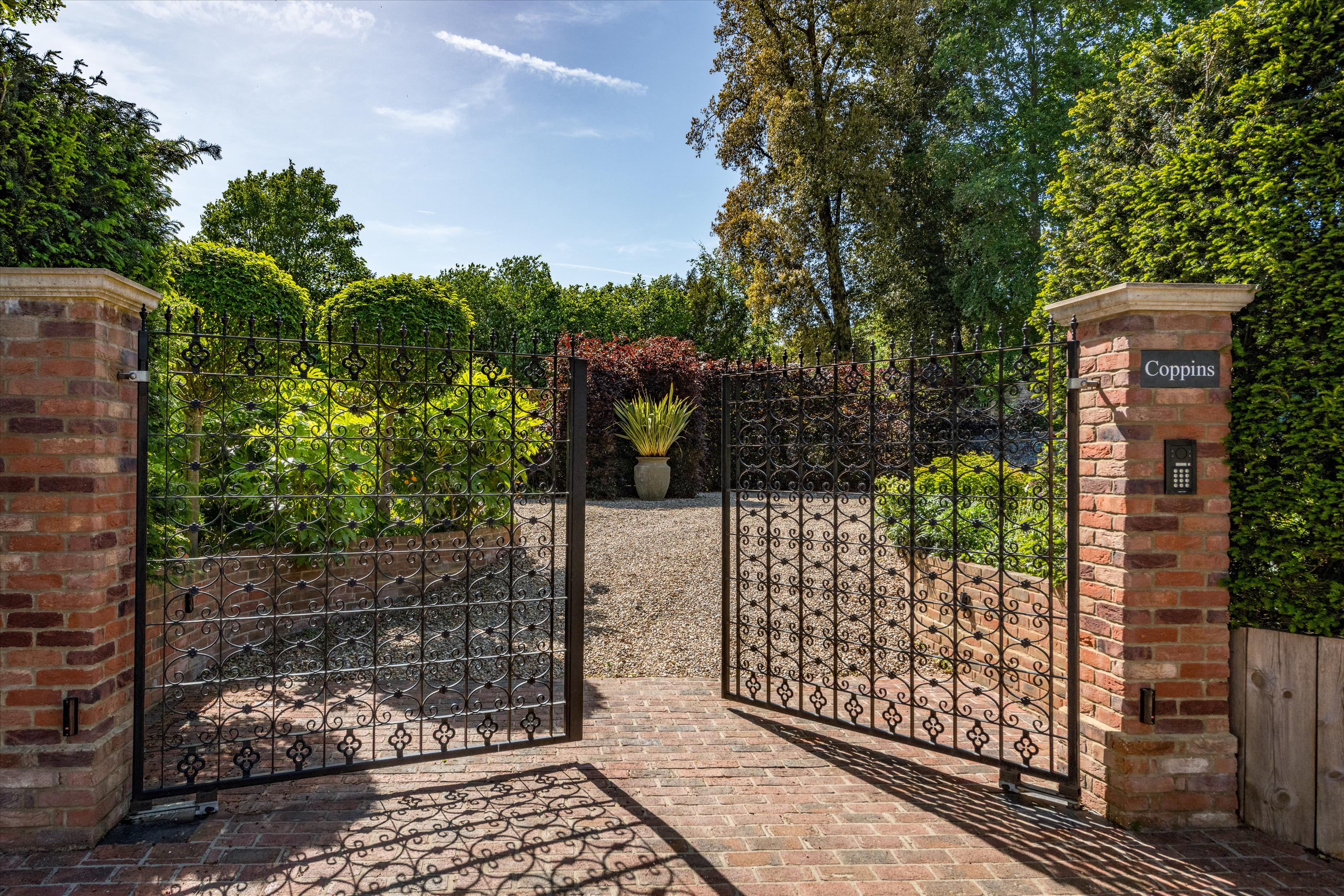 Grovehurst Lane, Horsmonden, Tonbridge, Kent TN12