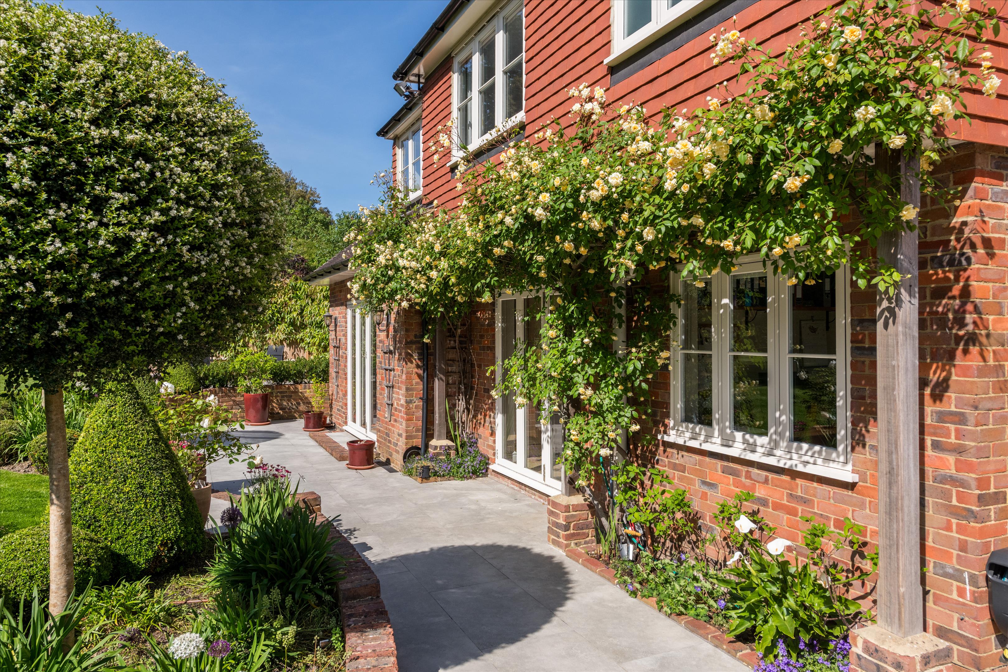Grovehurst Lane, Horsmonden, Tonbridge, Kent TN12