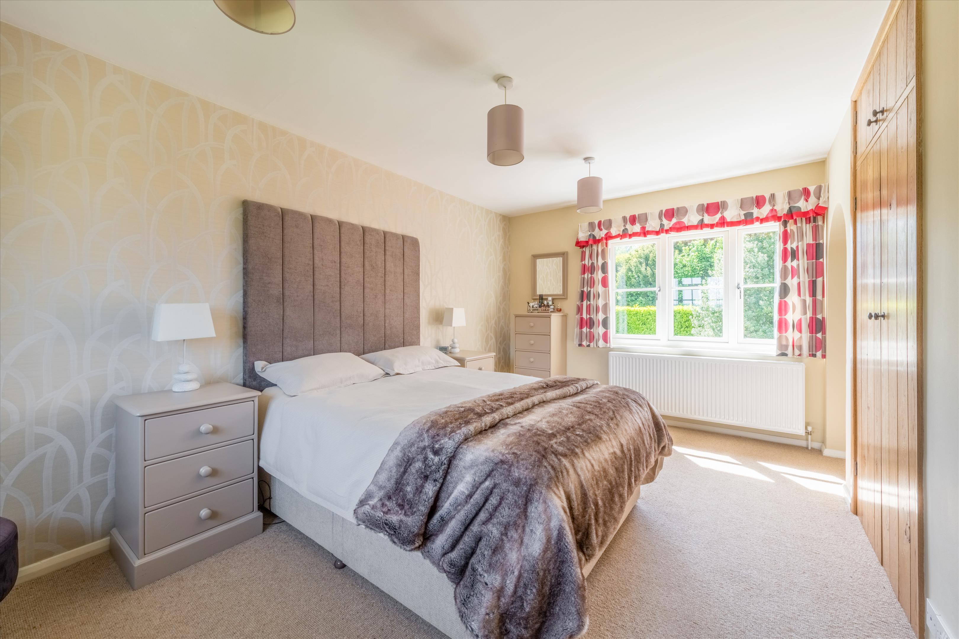 Grovehurst Lane, Horsmonden, Tonbridge, Kent TN12