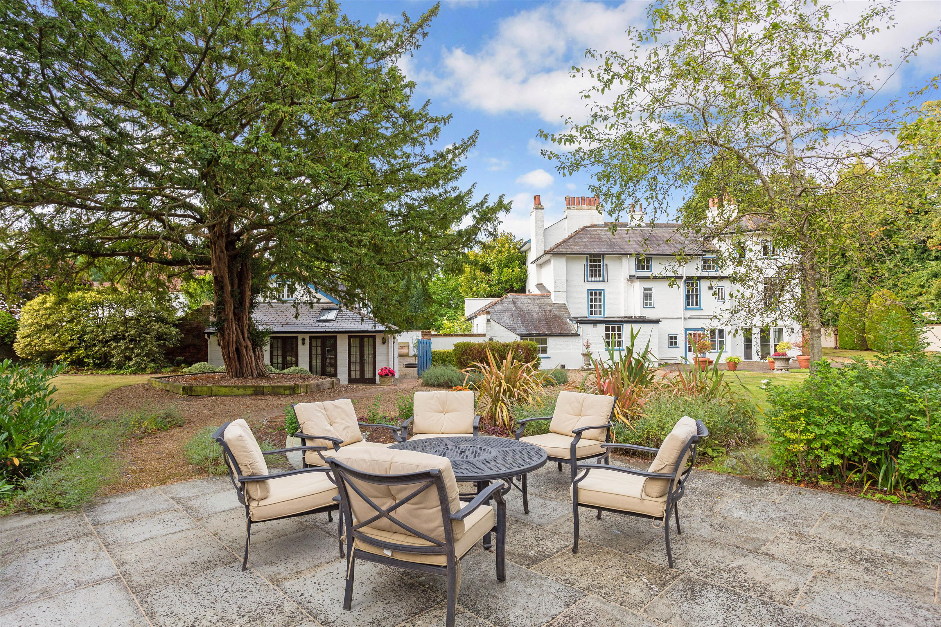 Middle Hill, Egham, Surrey, TW20