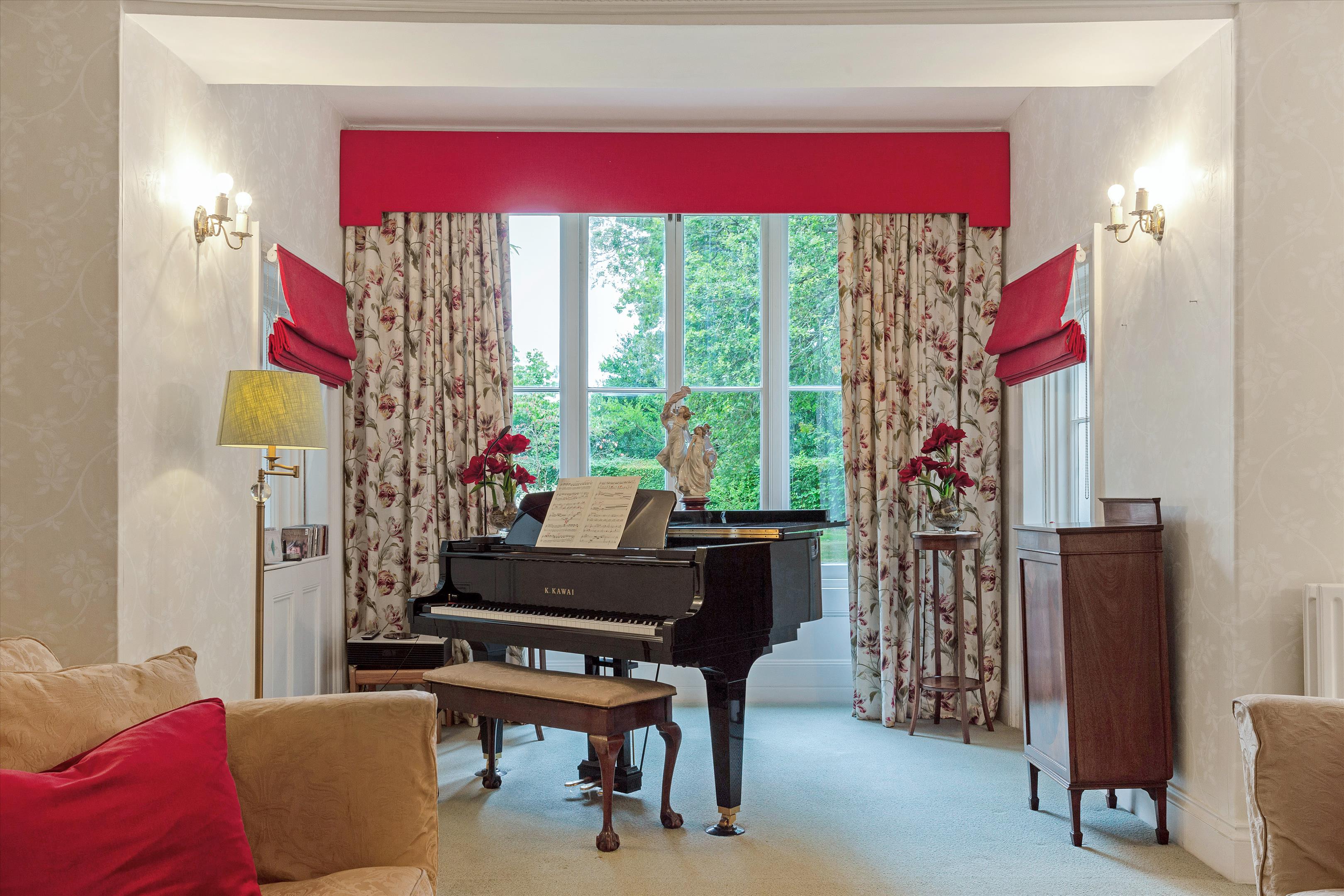 Middle Hill, Egham, Surrey, TW20
