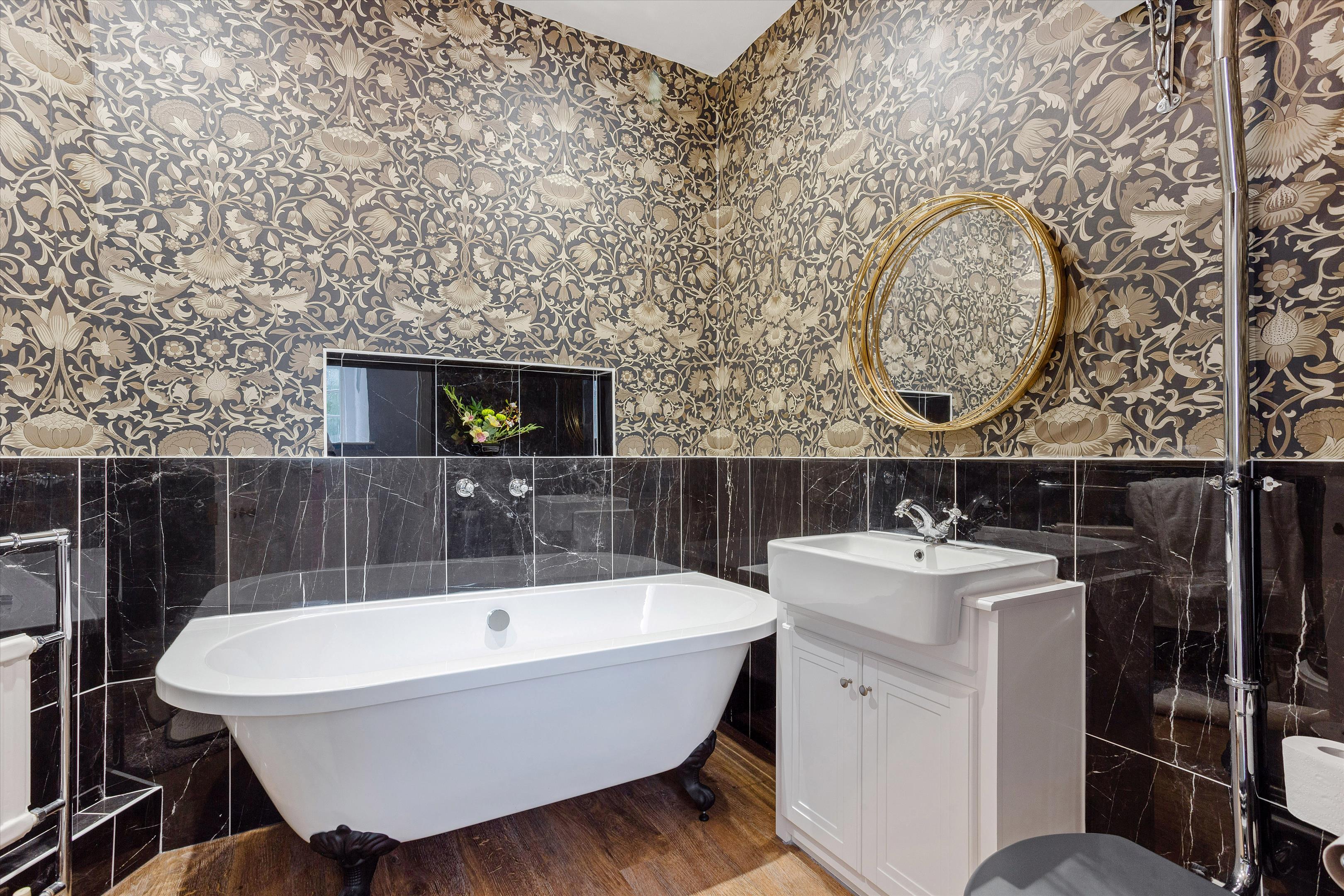 Middle Hill, Egham, Surrey, TW20