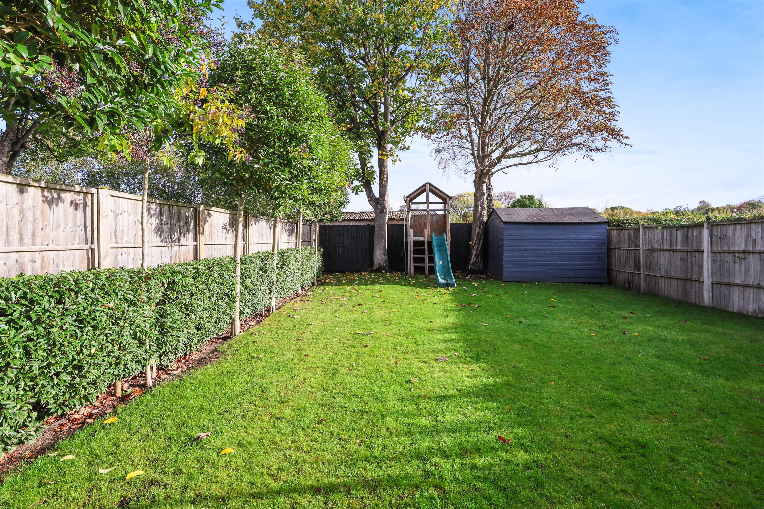 Curzon Road, Weybridge, Surrey, KT13