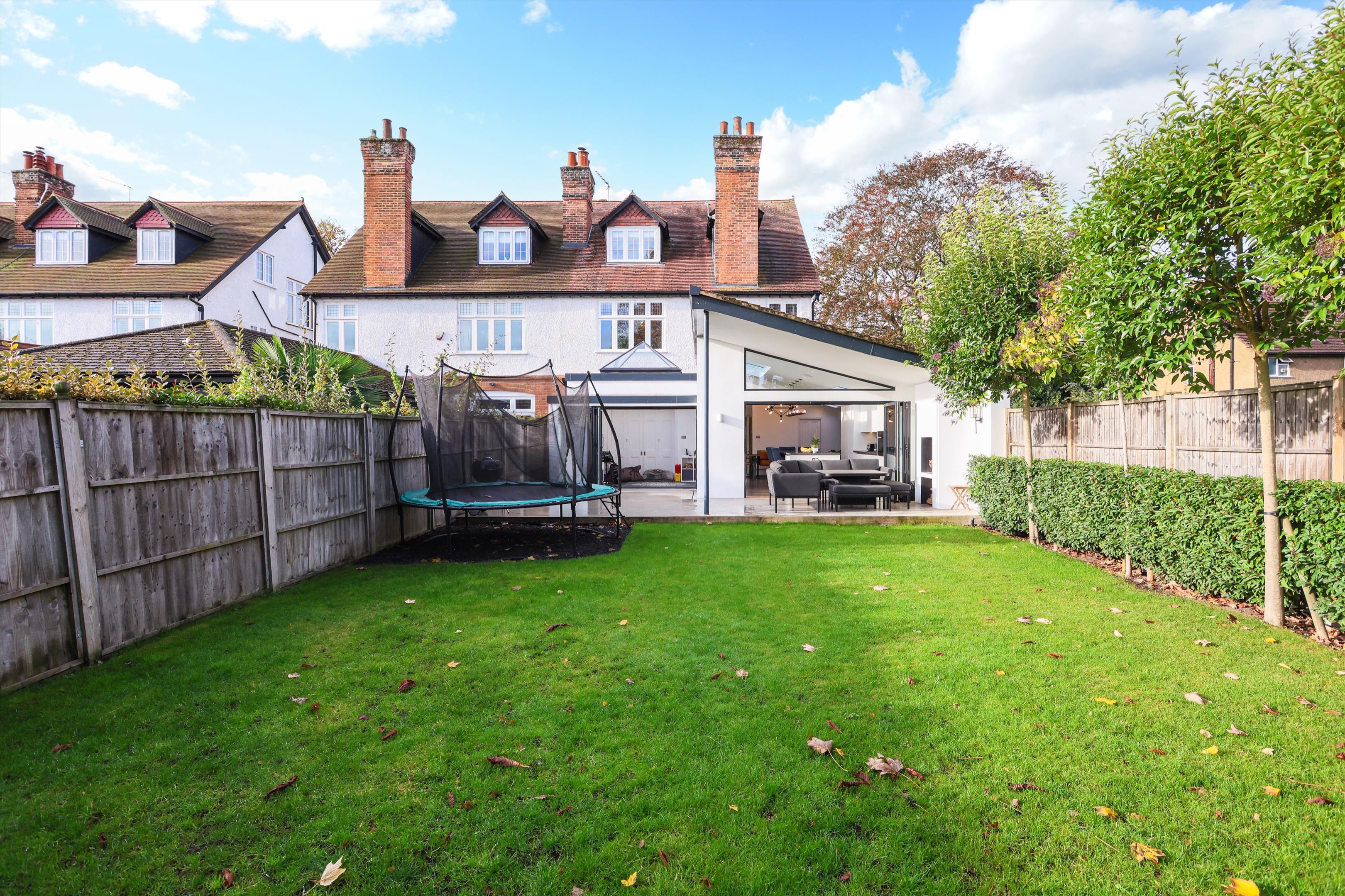 Curzon Road, Weybridge, Surrey, KT13