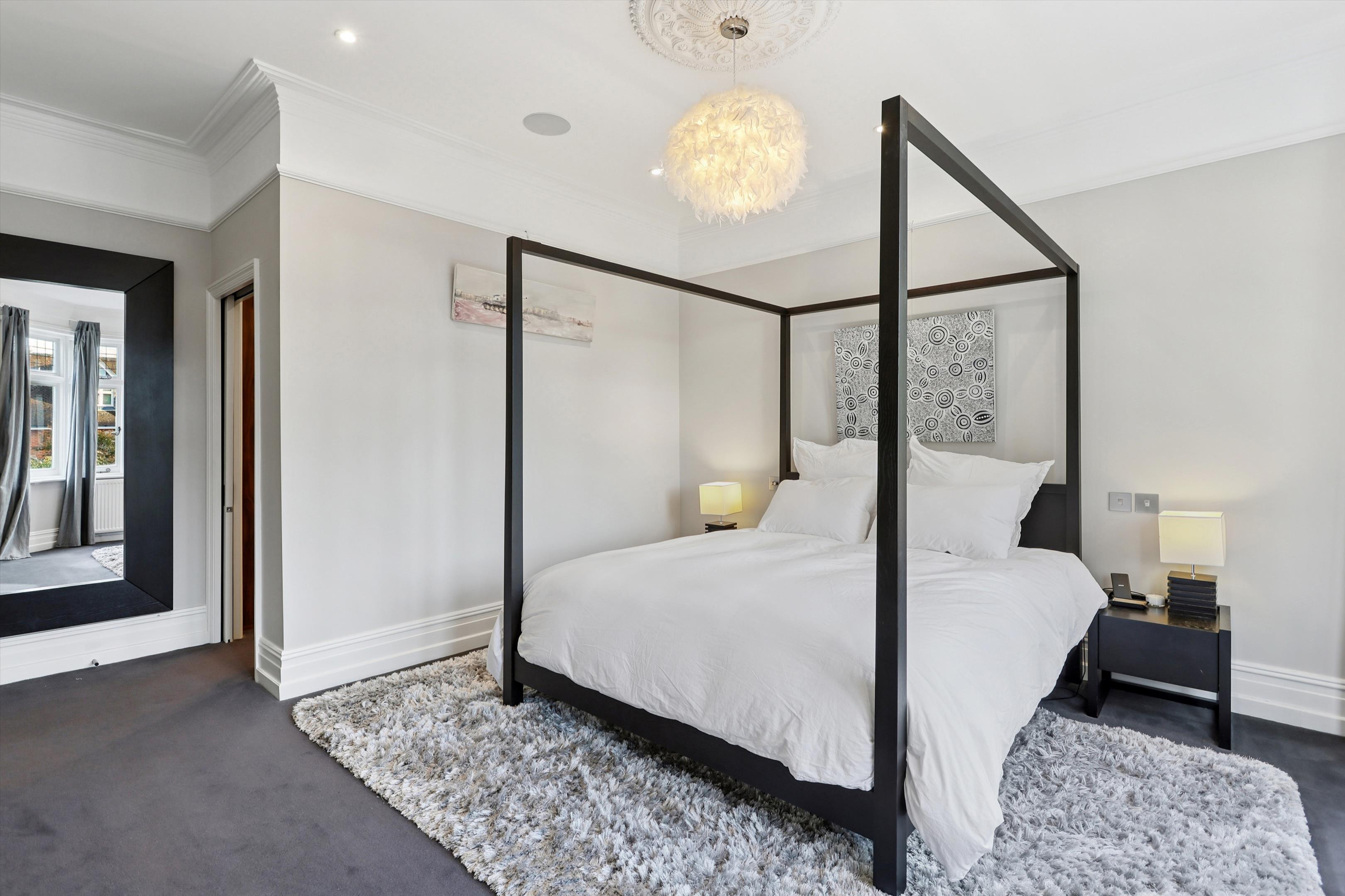 Curzon Road, Weybridge, Surrey, KT13