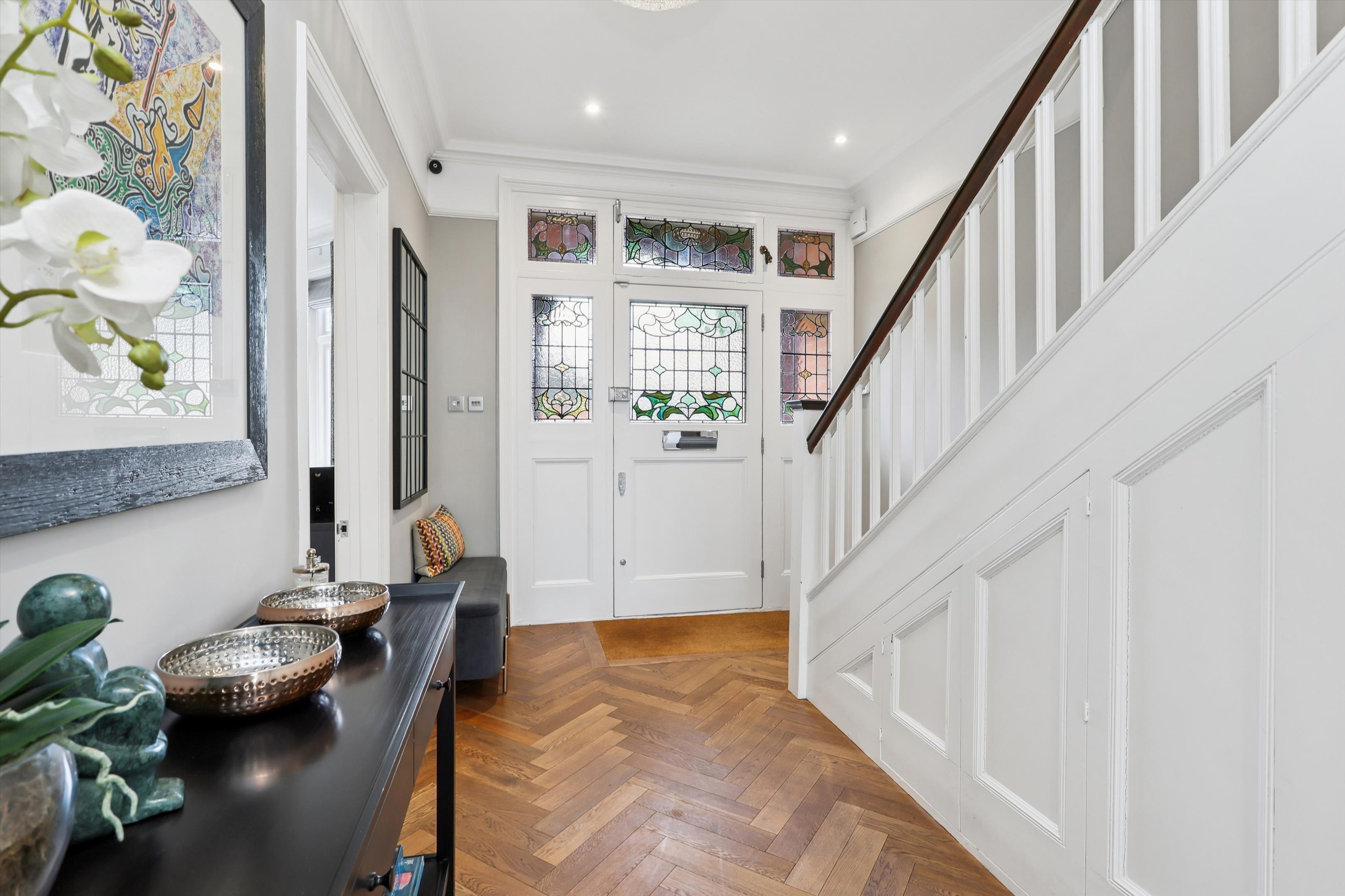 Curzon Road, Weybridge, Surrey, KT13