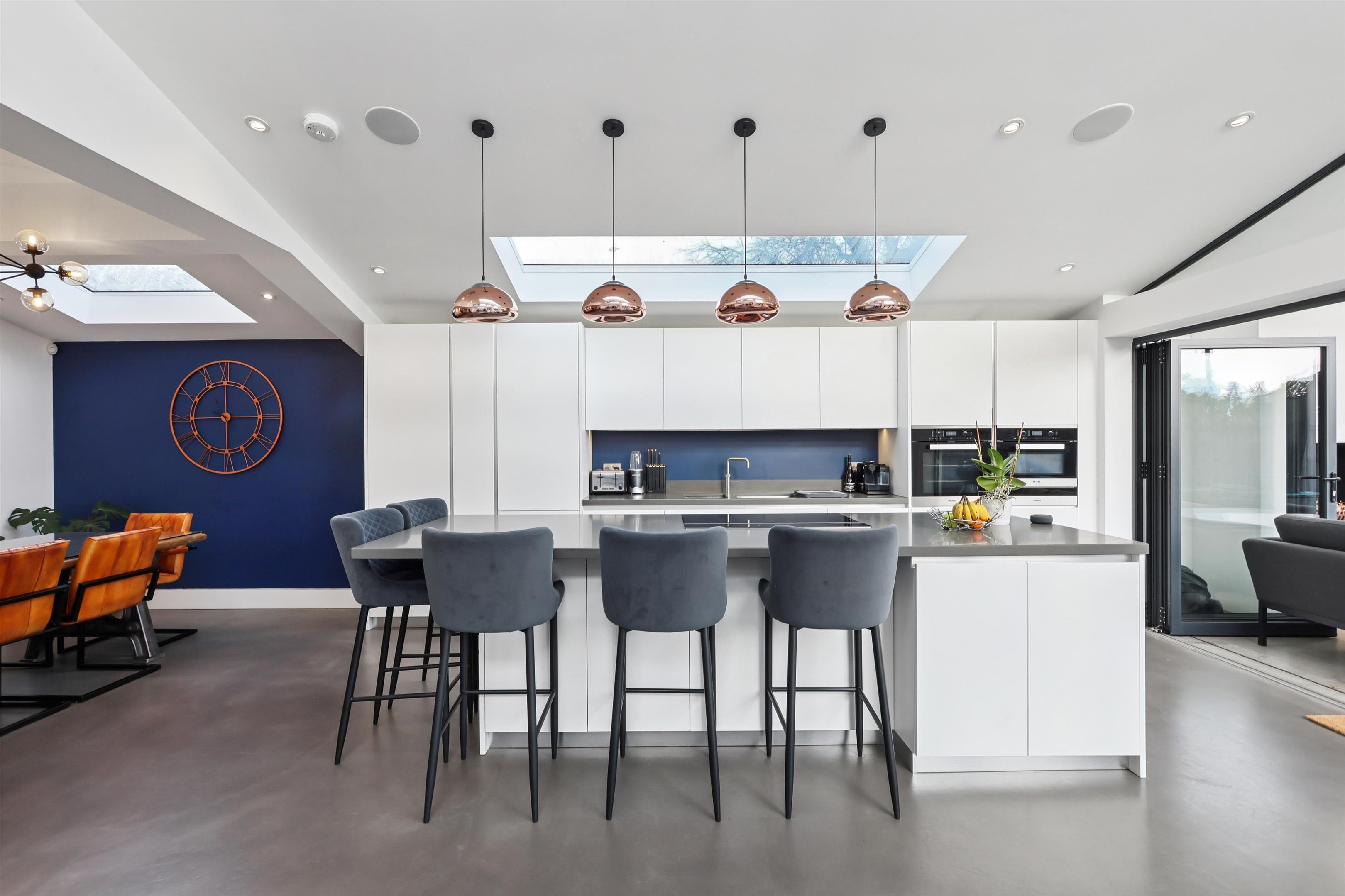 Curzon Road, Weybridge, Surrey, KT13