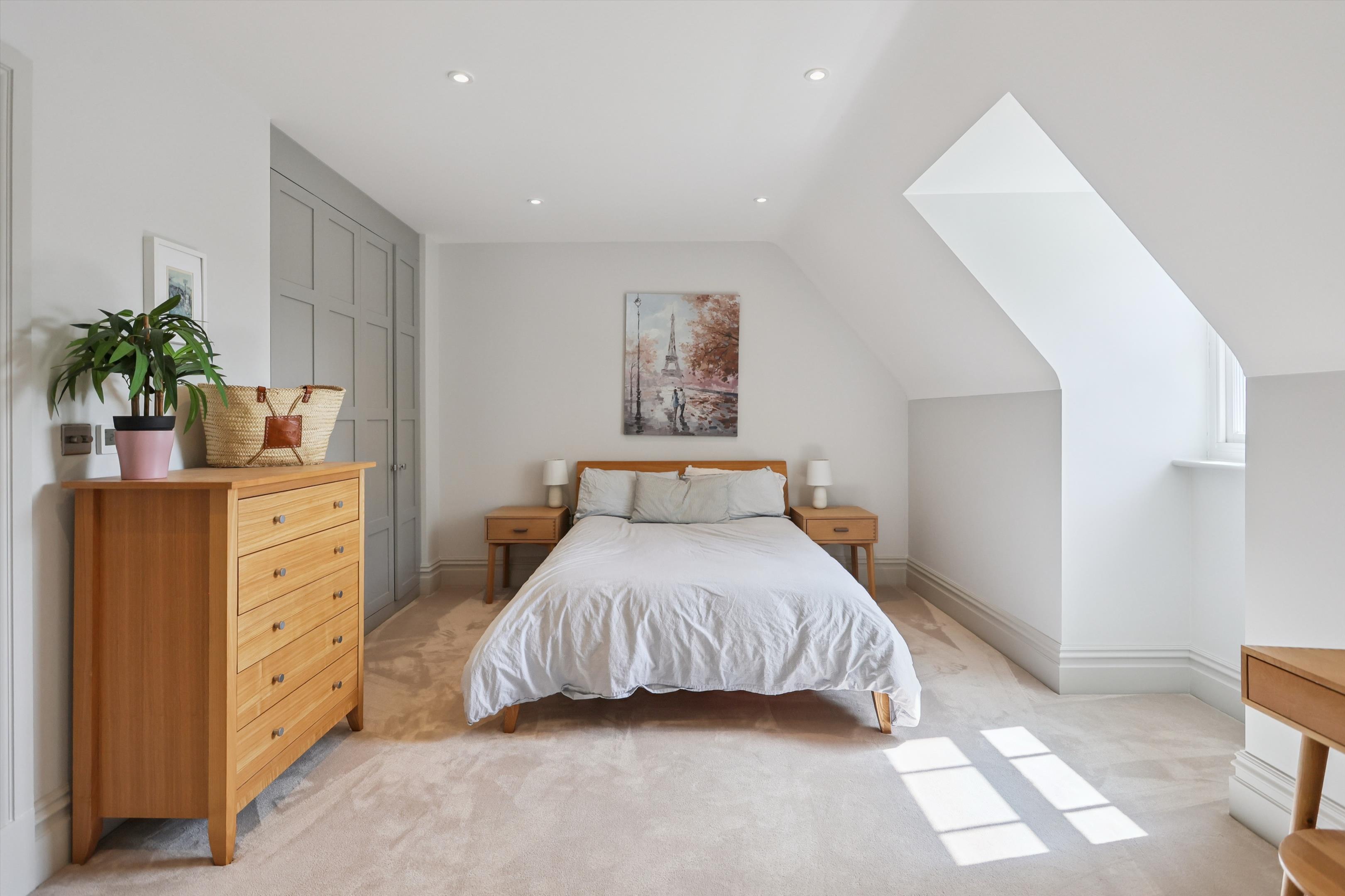 St. Marys Road, Weybridge, Surrey, KT13