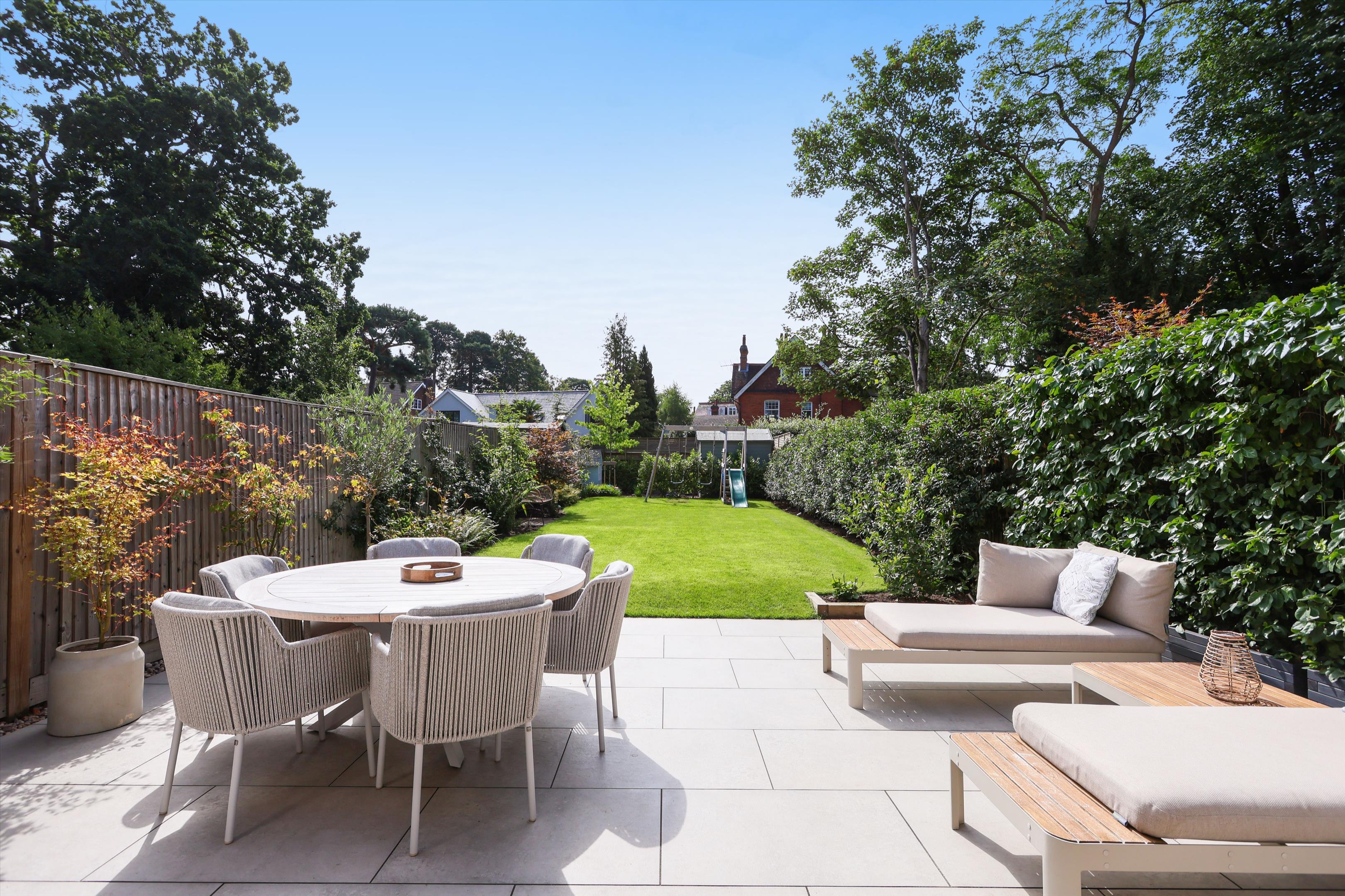 St. Marys Road, Weybridge, Surrey, KT13
