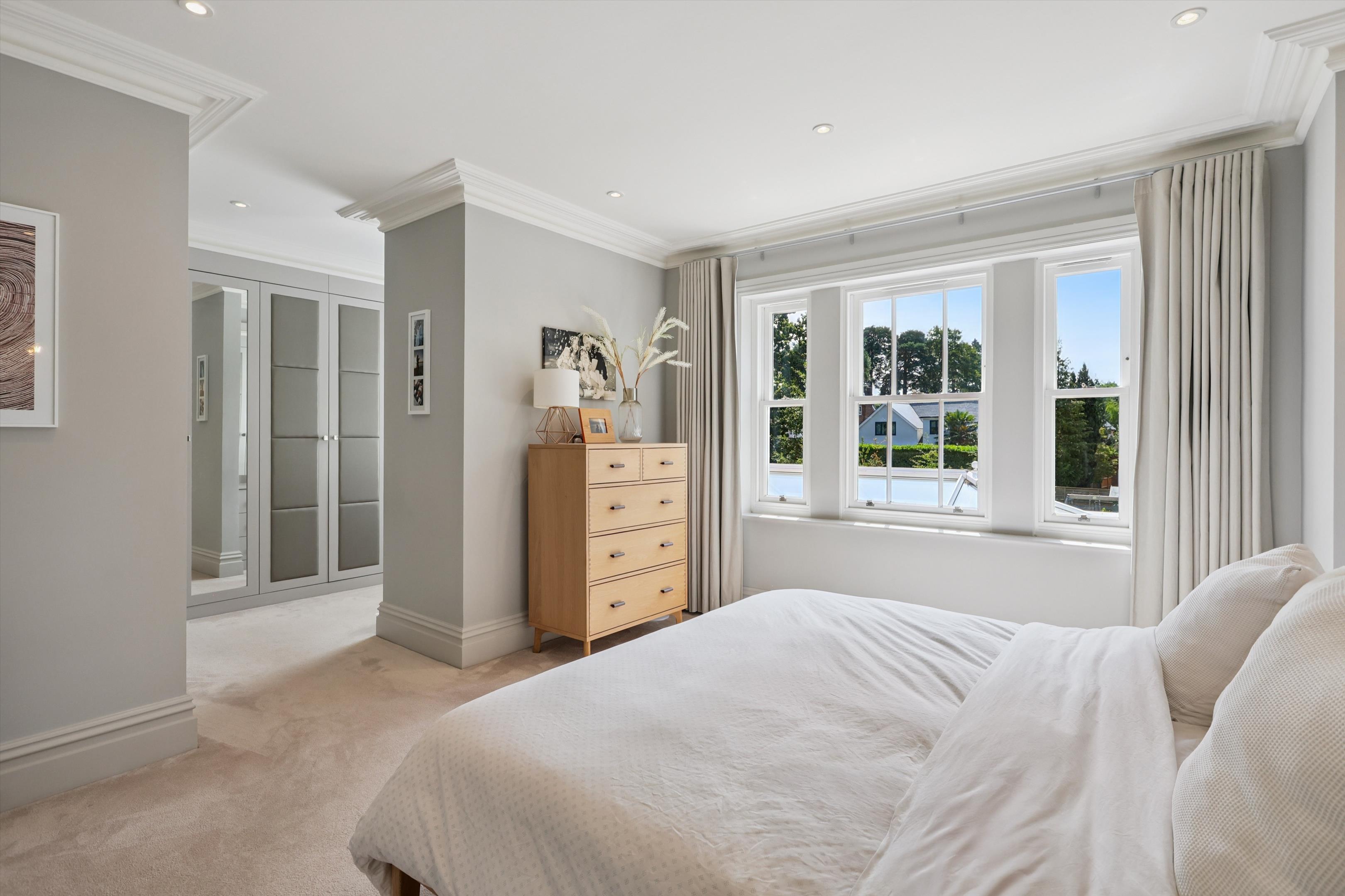 St. Marys Road, Weybridge, Surrey, KT13