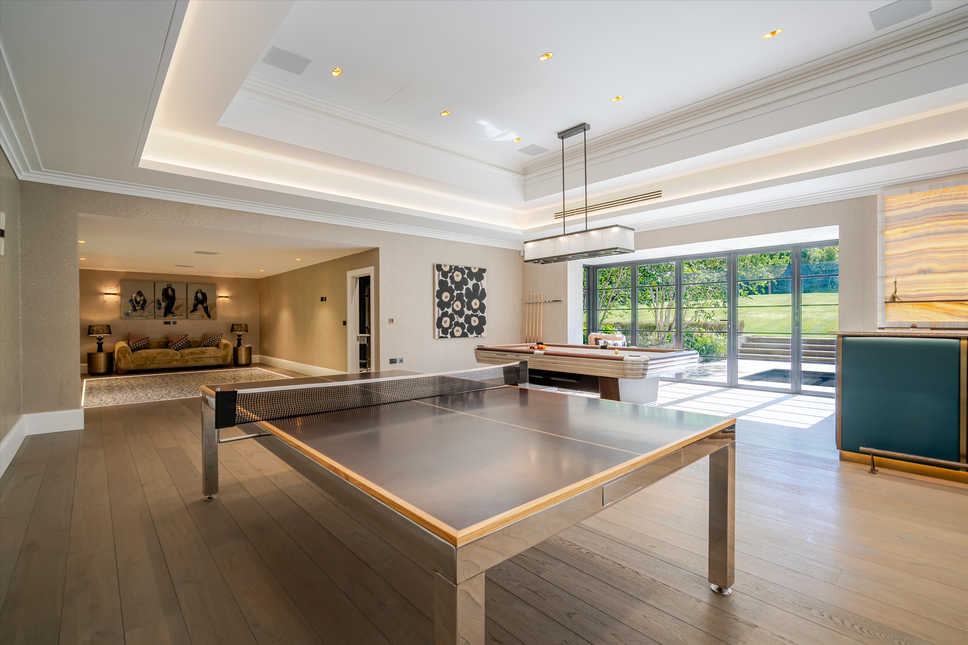 West Road, St George's Hill, Weybridge, Surrey, KT13