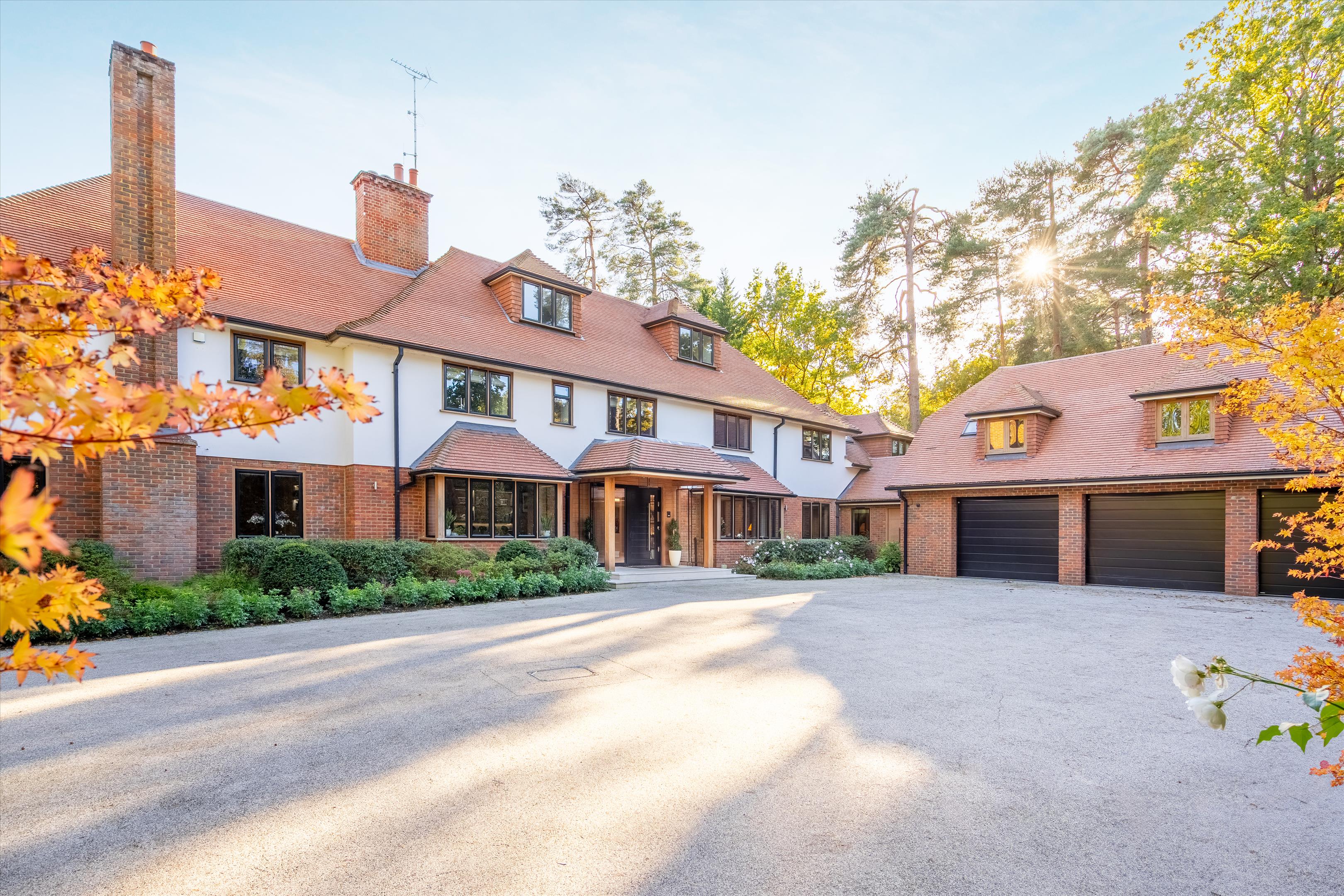 West Road, St George's Hill, Weybridge, Surrey, KT13