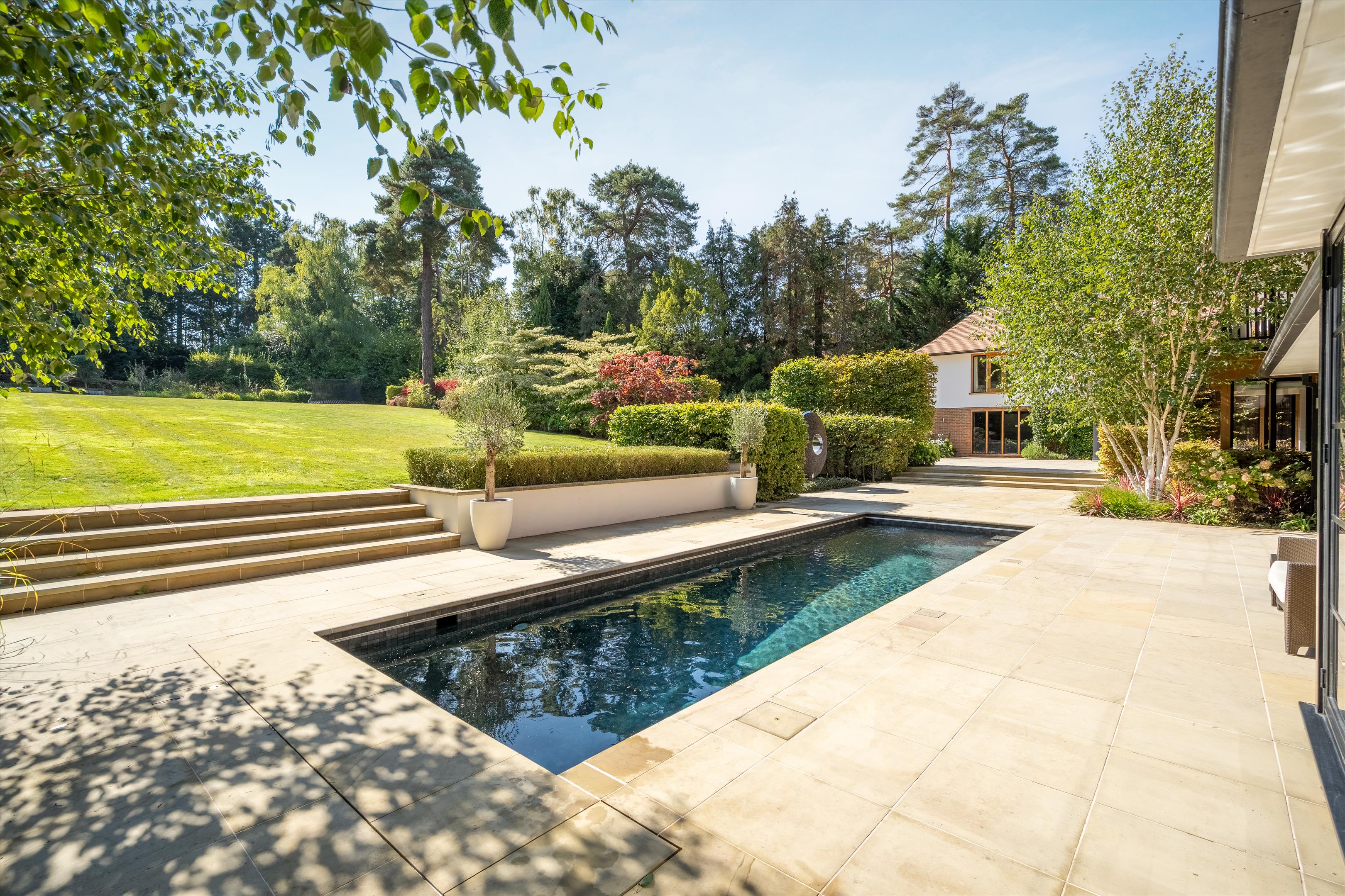 West Road, St George's Hill, Weybridge, Surrey, KT13