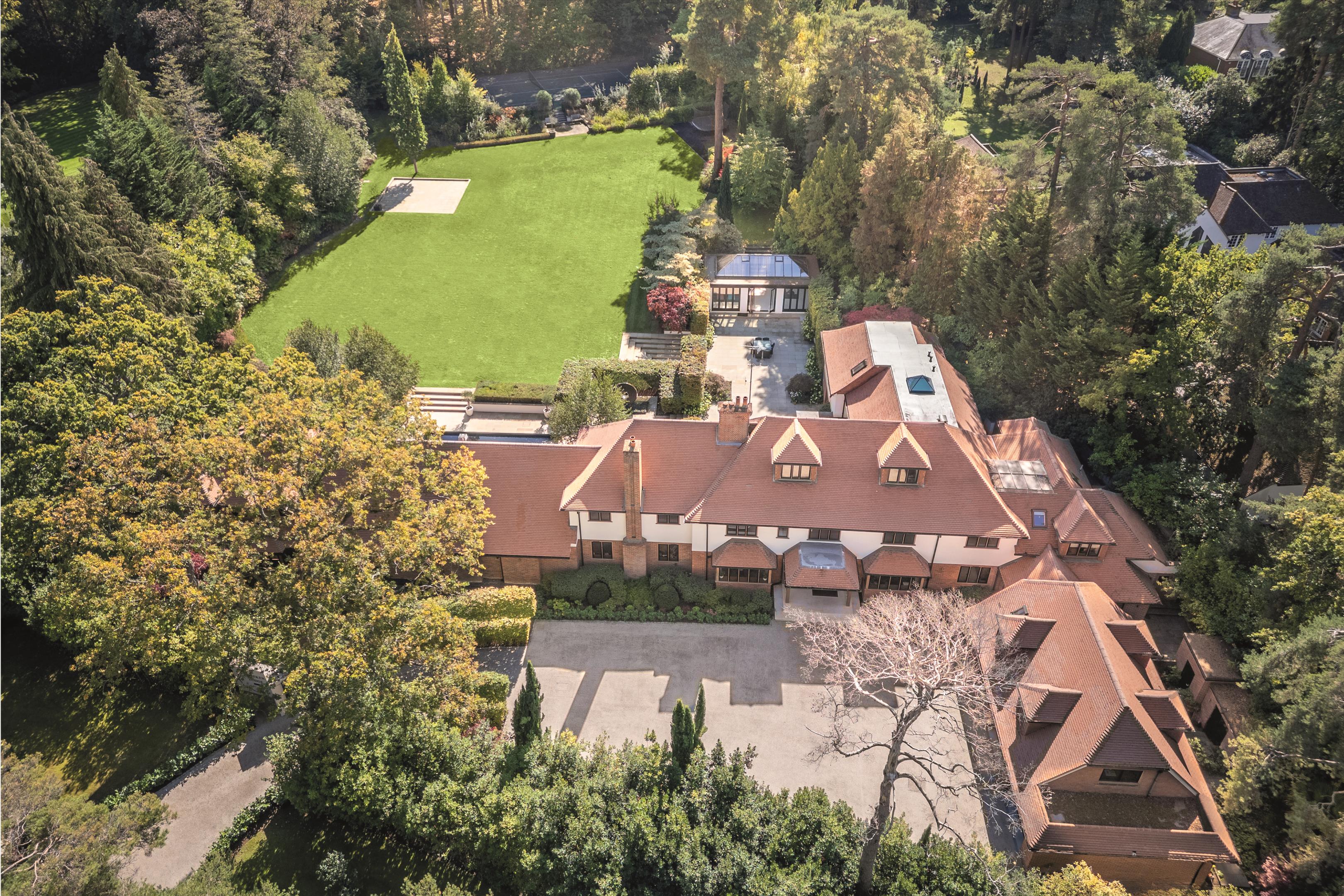 West Road, St George's Hill, Weybridge, Surrey, KT13