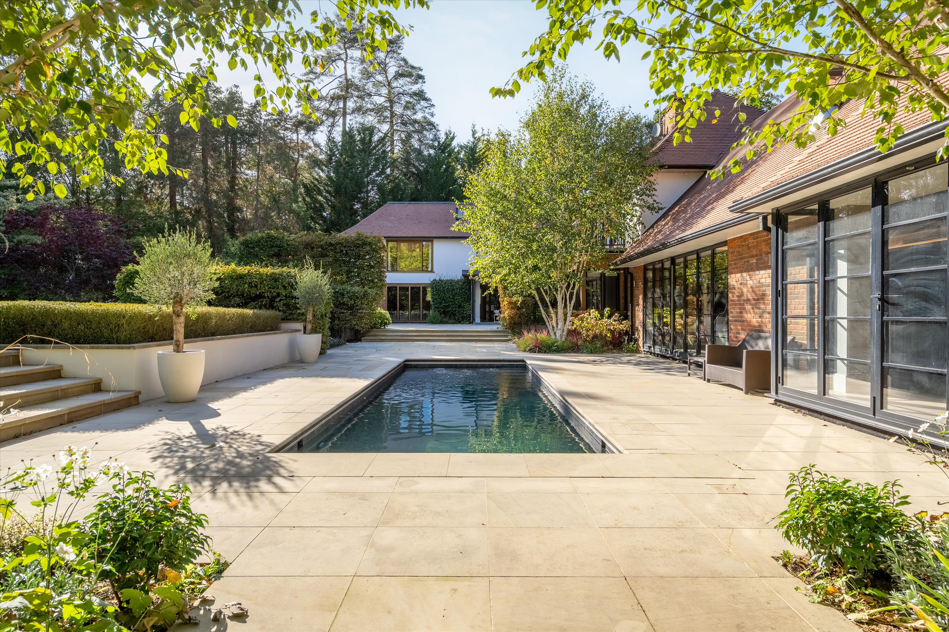 West Road, St George's Hill, Weybridge, Surrey, KT13