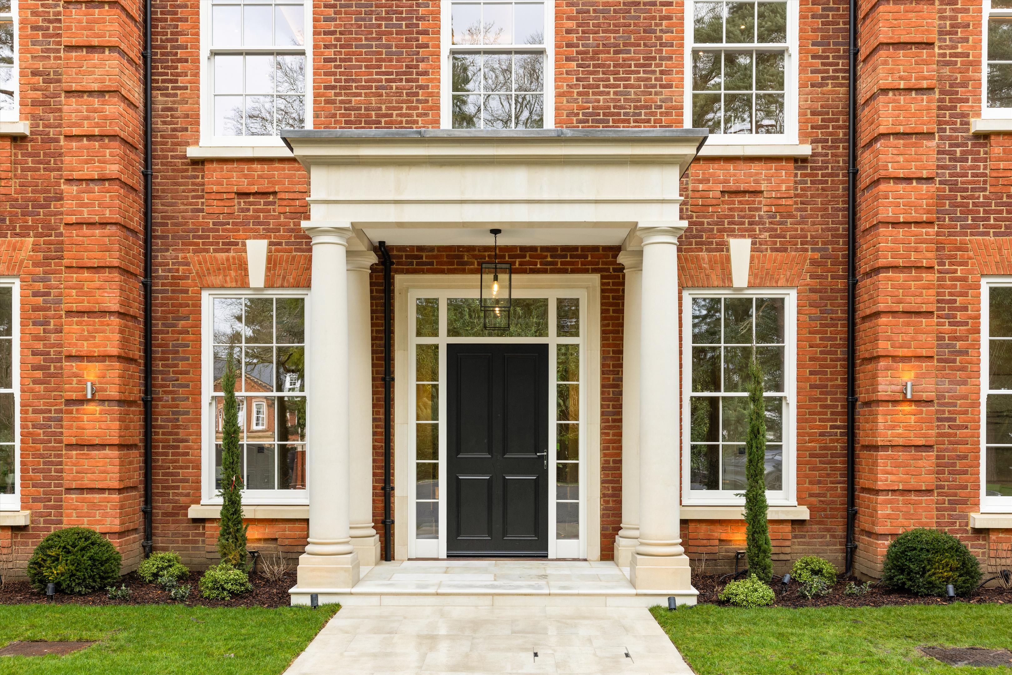 East Road, Weybridge, Surrey KT13