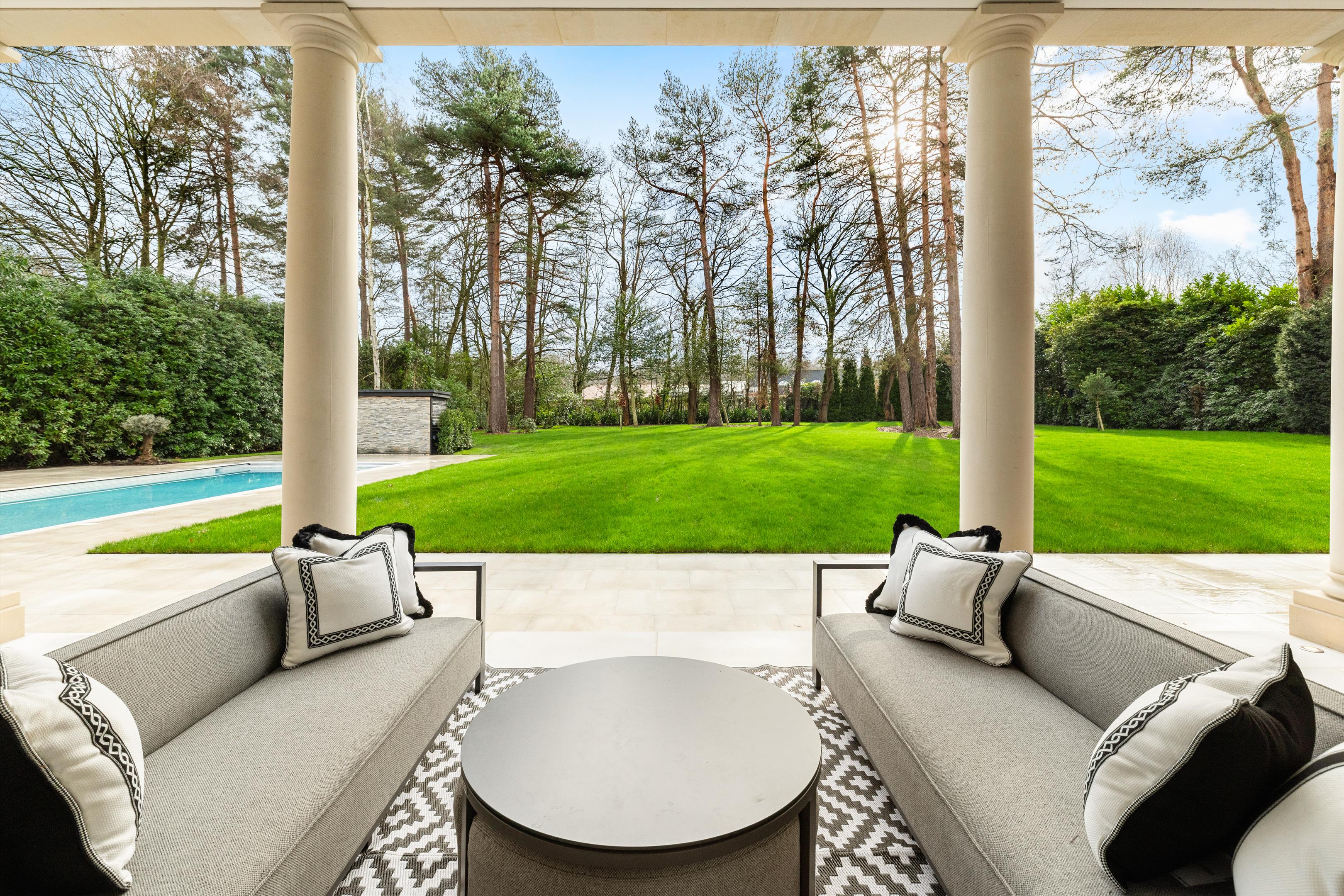 East Road, Weybridge, Surrey KT13