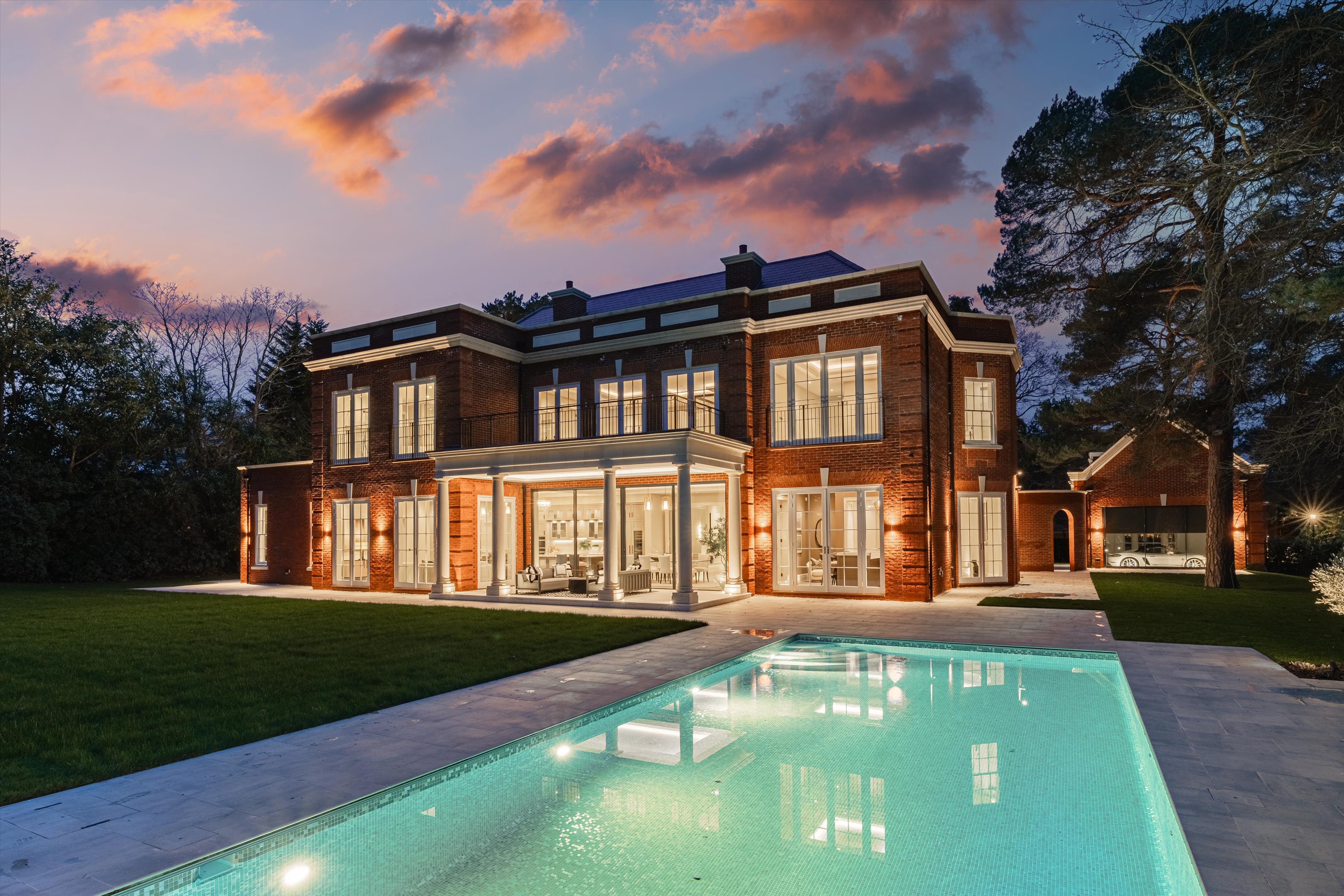 East Road, Weybridge, Surrey KT13