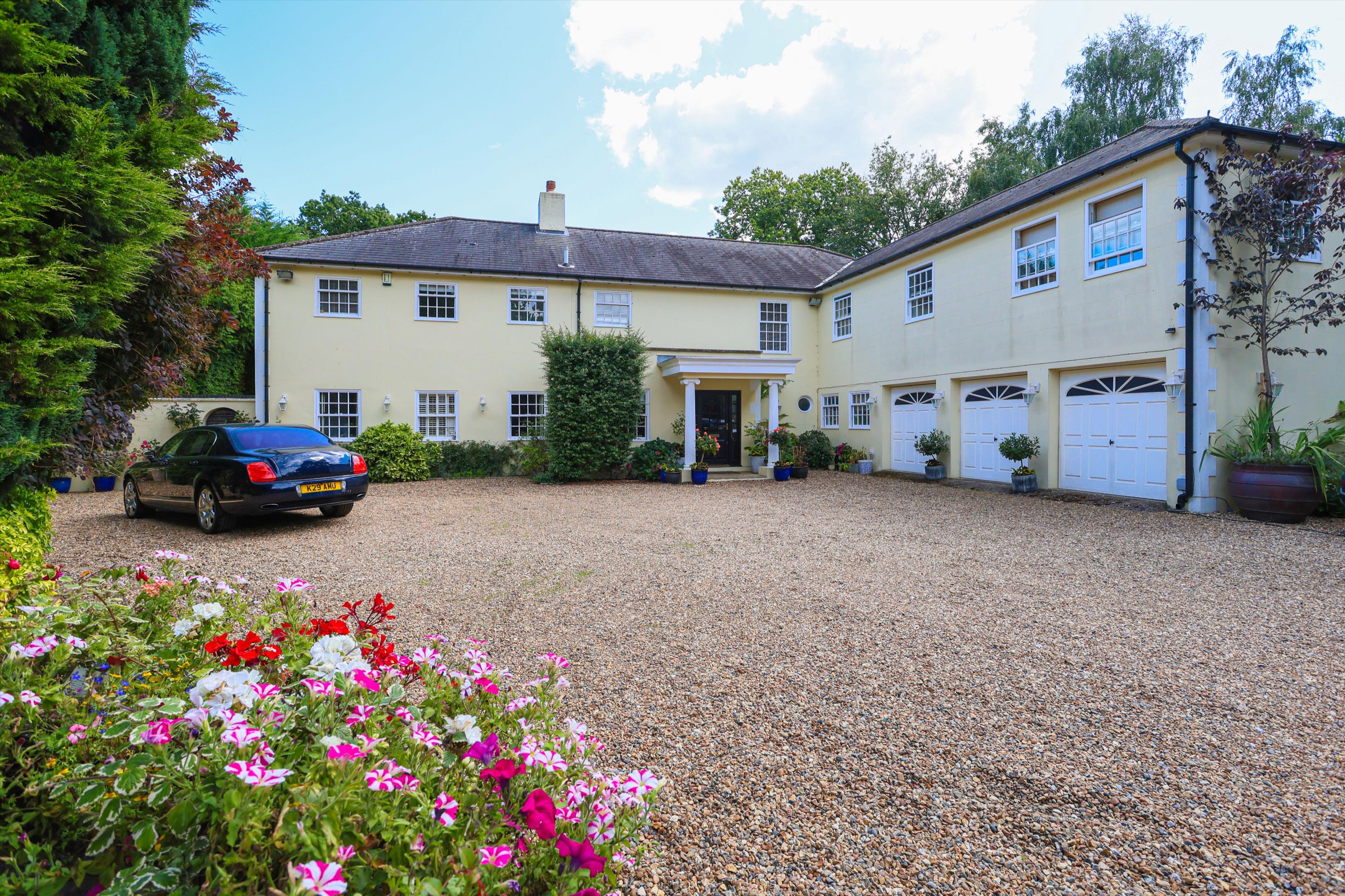 East Road, Weybridge, Surrey, KT13