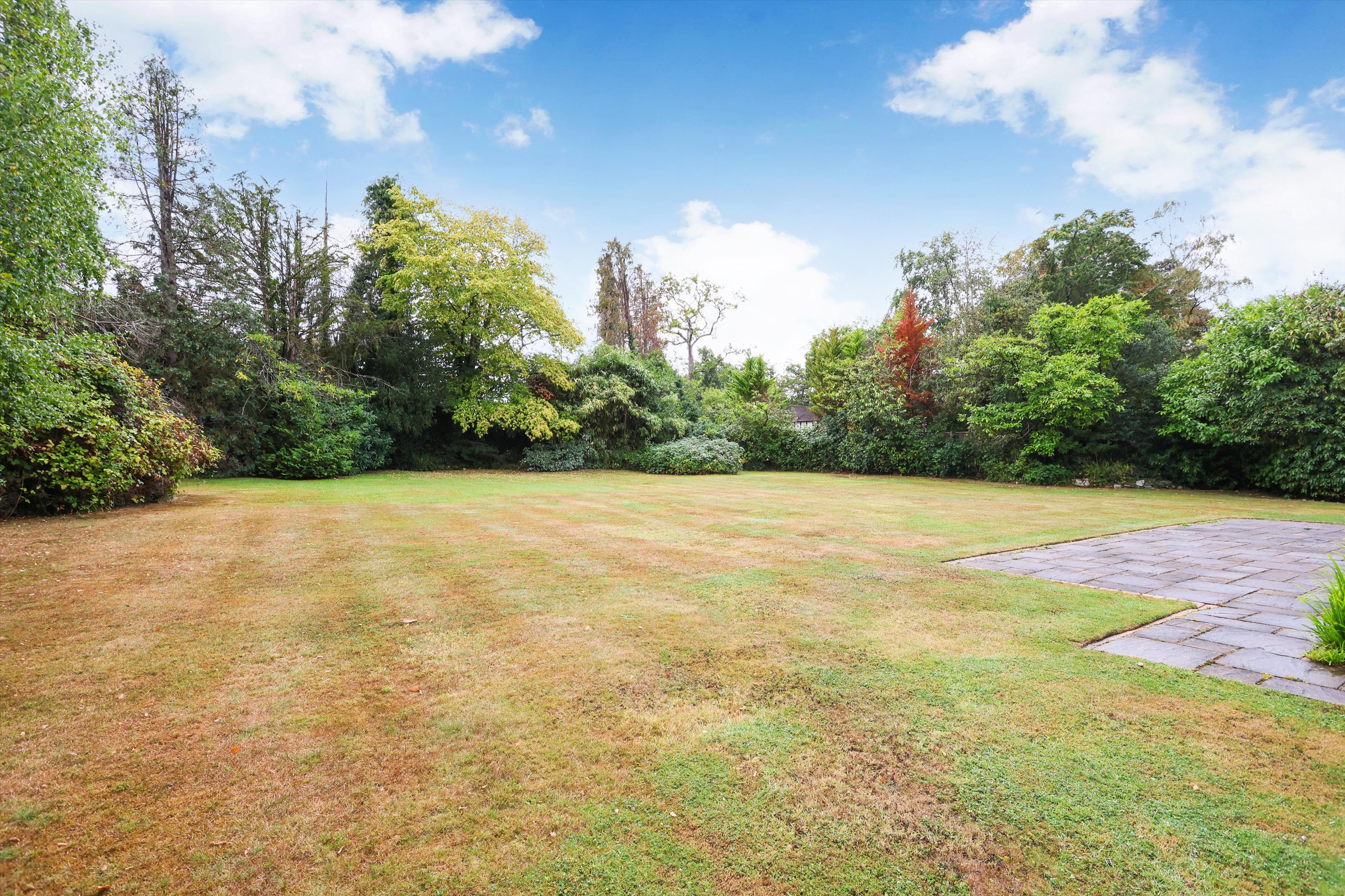 Silverdale Avenue, Ashley Park, Walton-on-Thames, Surrey, KT12