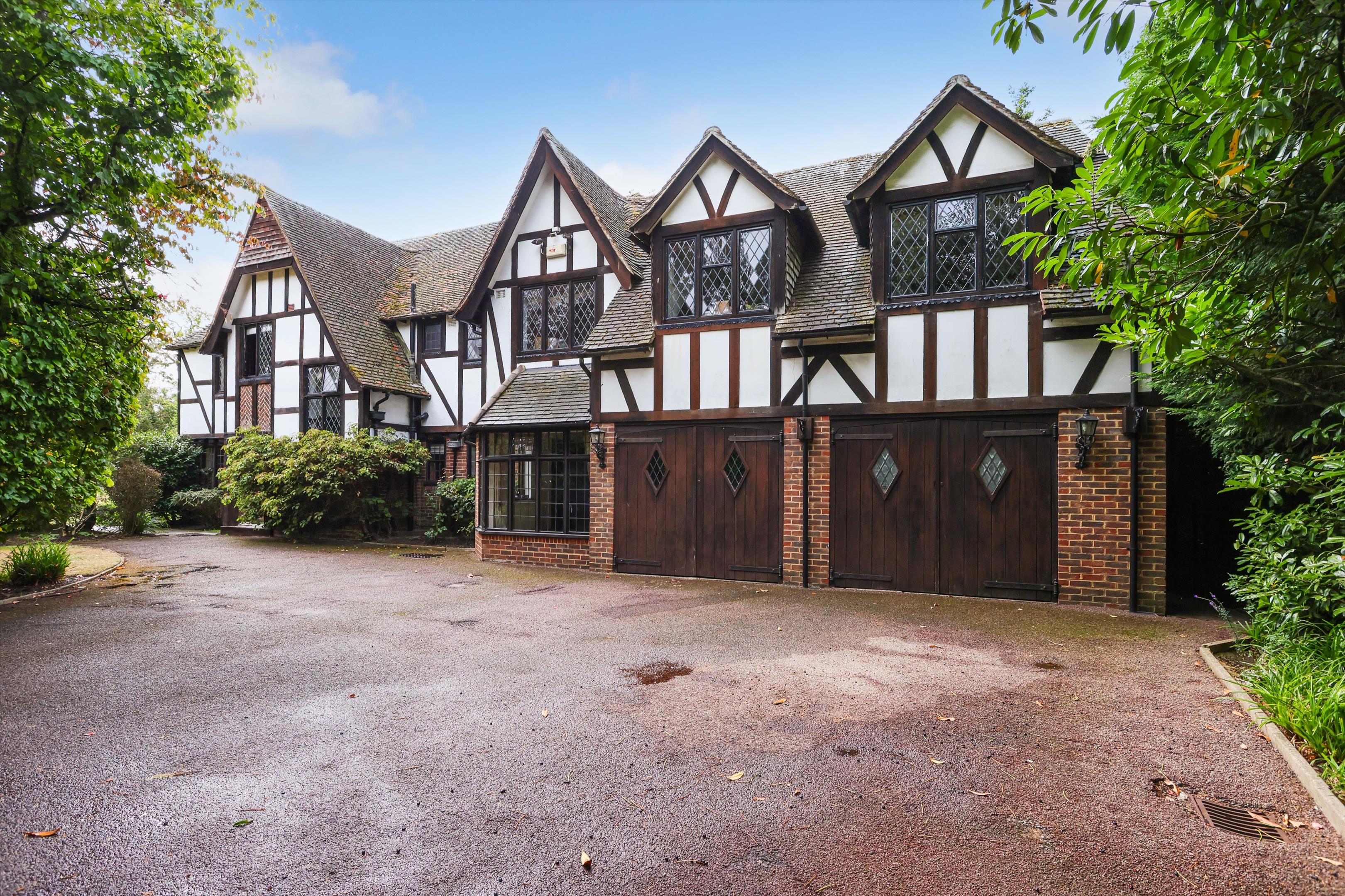 Silverdale Avenue, Ashley Park, Walton-on-Thames, Surrey, KT12