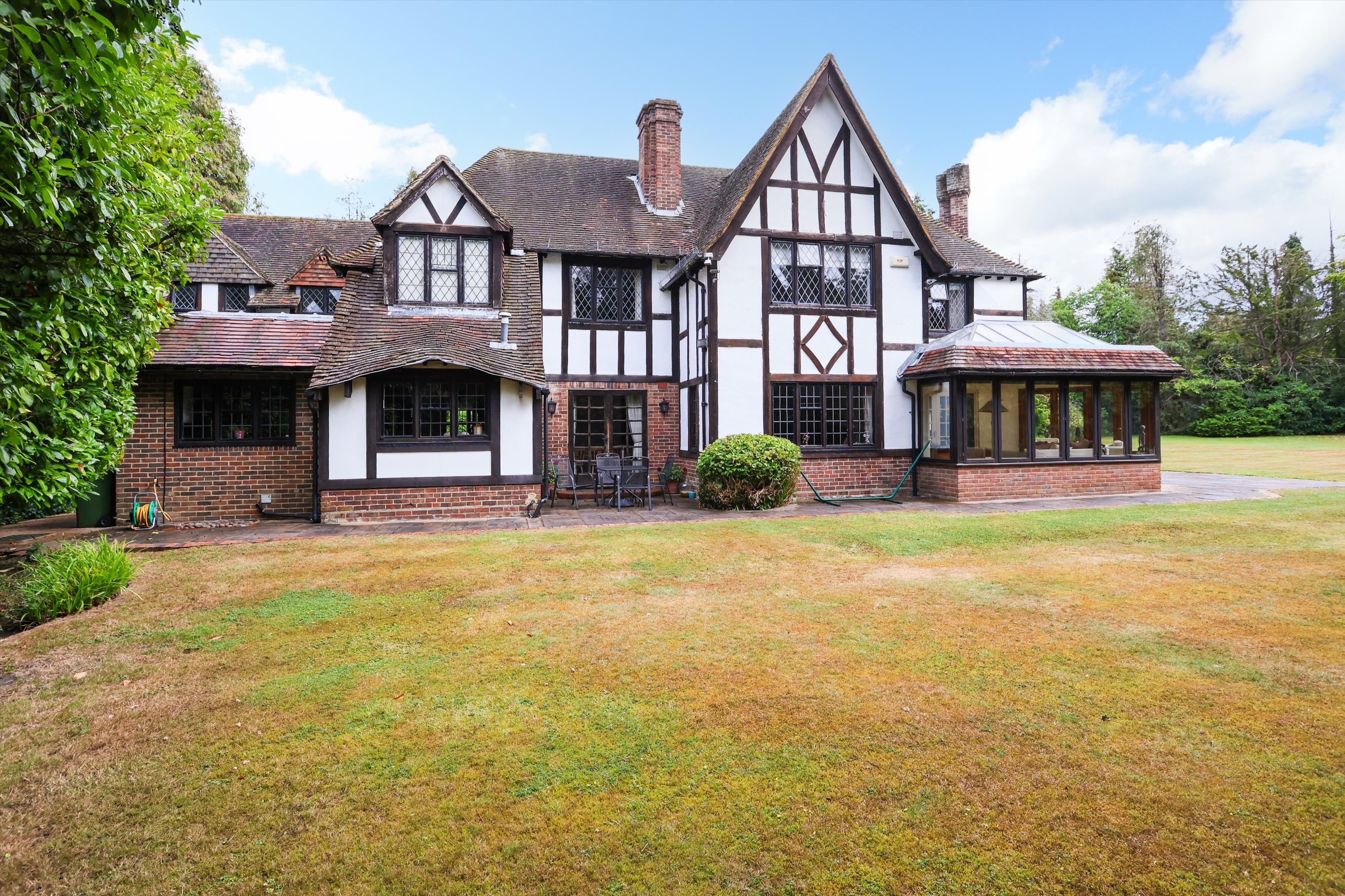 Silverdale Avenue, Ashley Park, Walton-on-Thames, Surrey, KT12