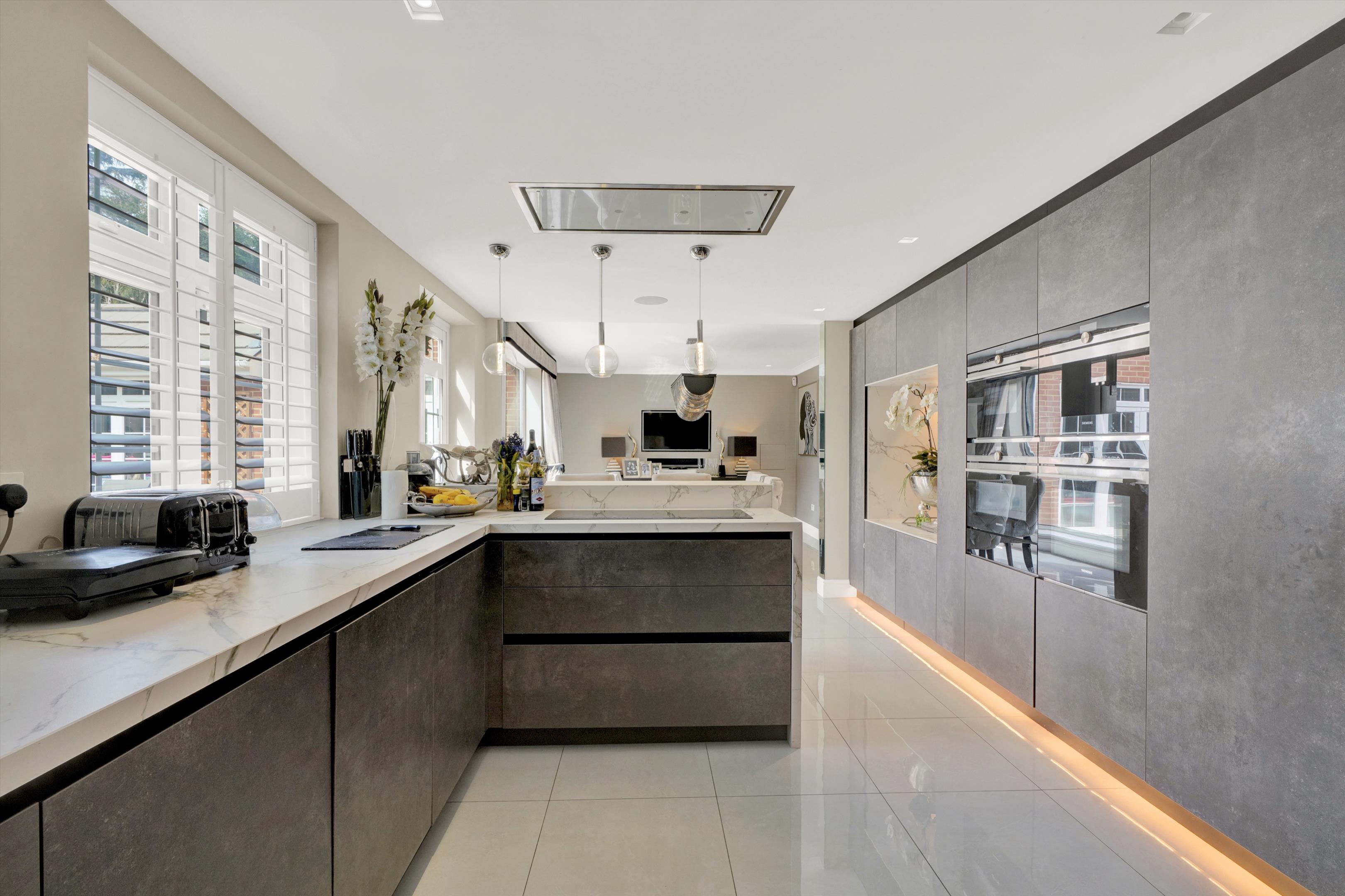 Queens Road, Hersham, Walton-on-Thames, Surrey KT12