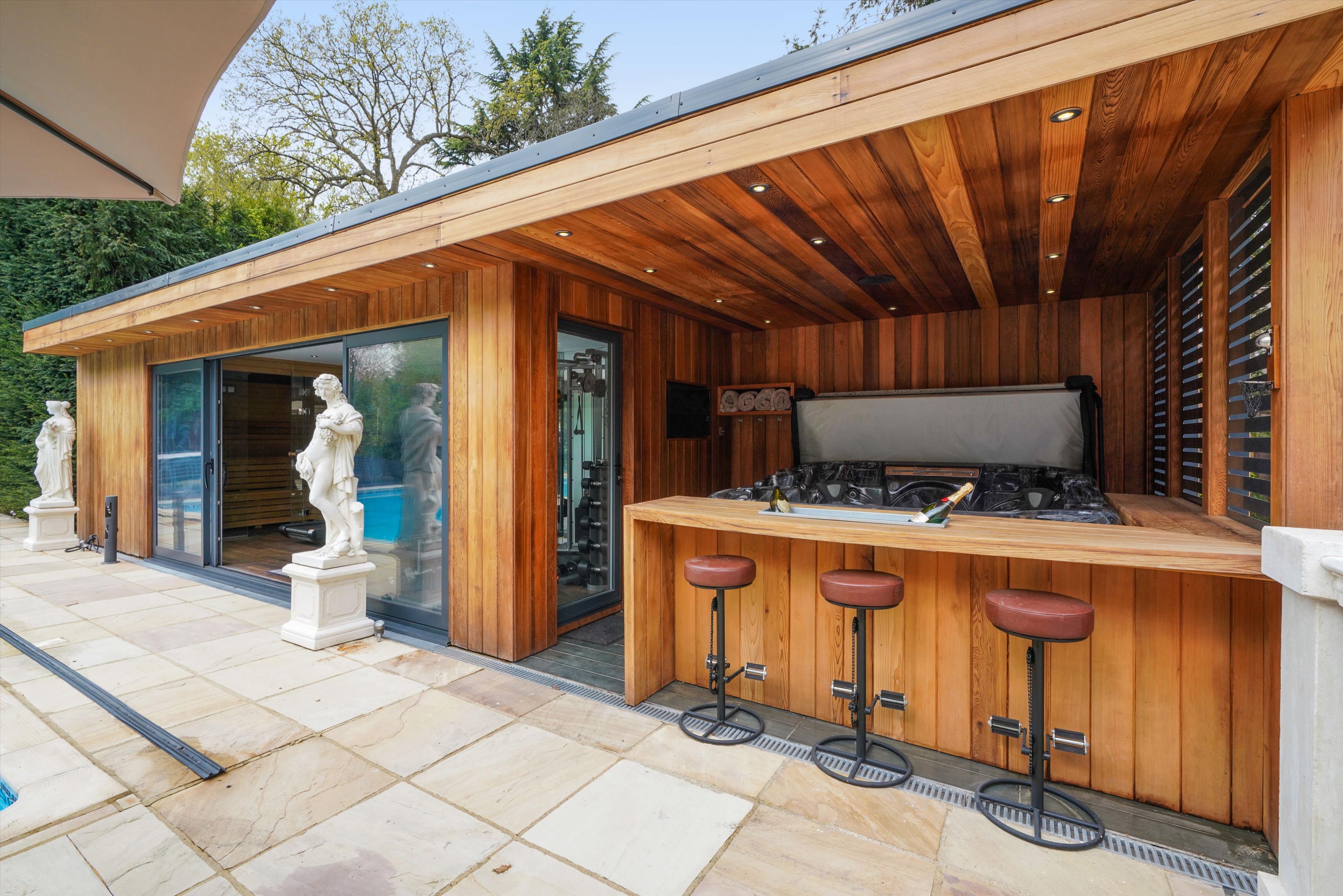 Queens Road, Hersham, Walton-on-Thames, Surrey KT12