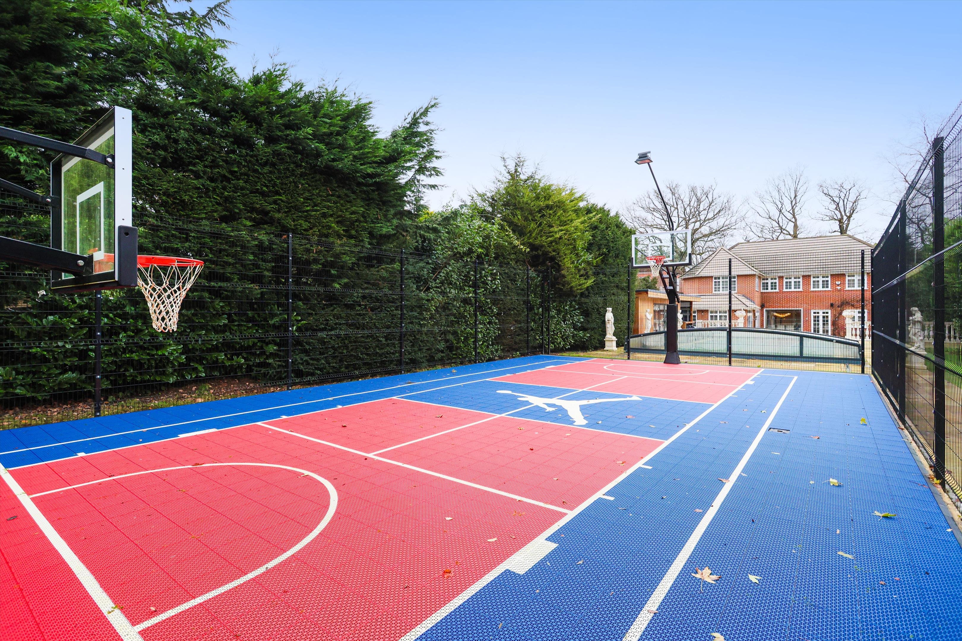 Queens Road, Hersham, Walton-on-Thames, Surrey KT12