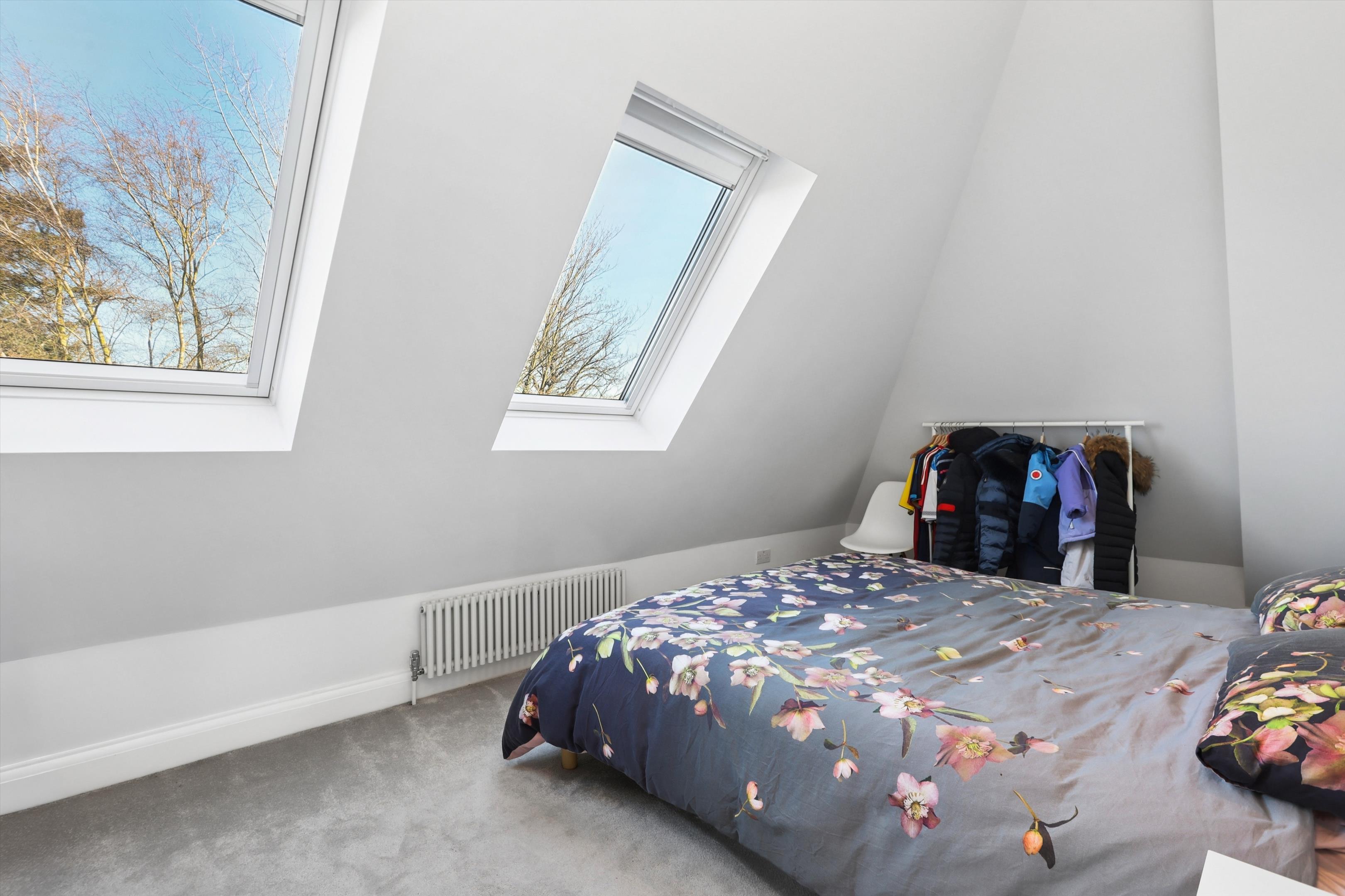 Westcar Lane, Hersham, Walton-on-Thames, Surrey KT12
