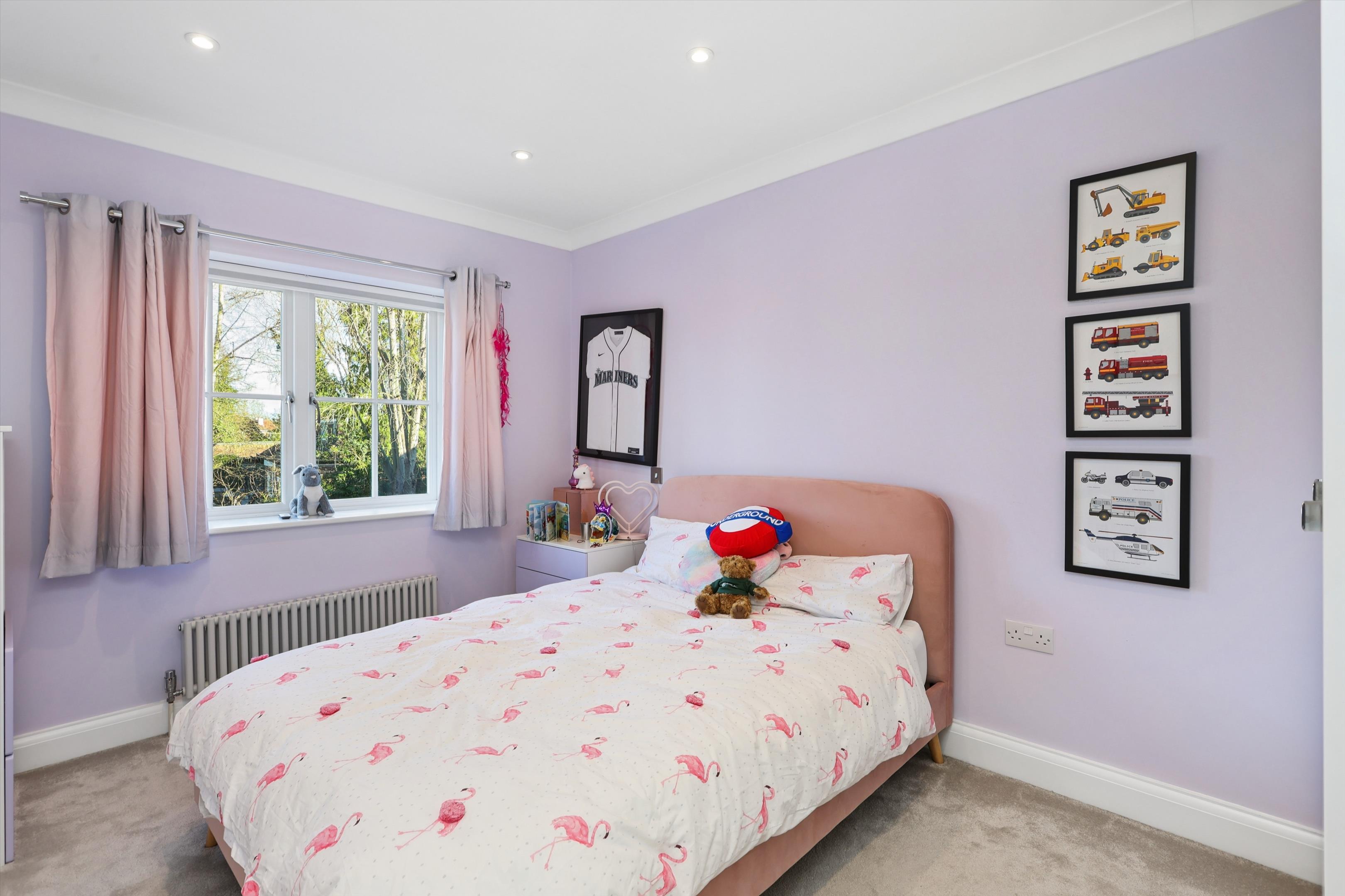 Westcar Lane, Hersham, Walton-on-Thames, Surrey KT12