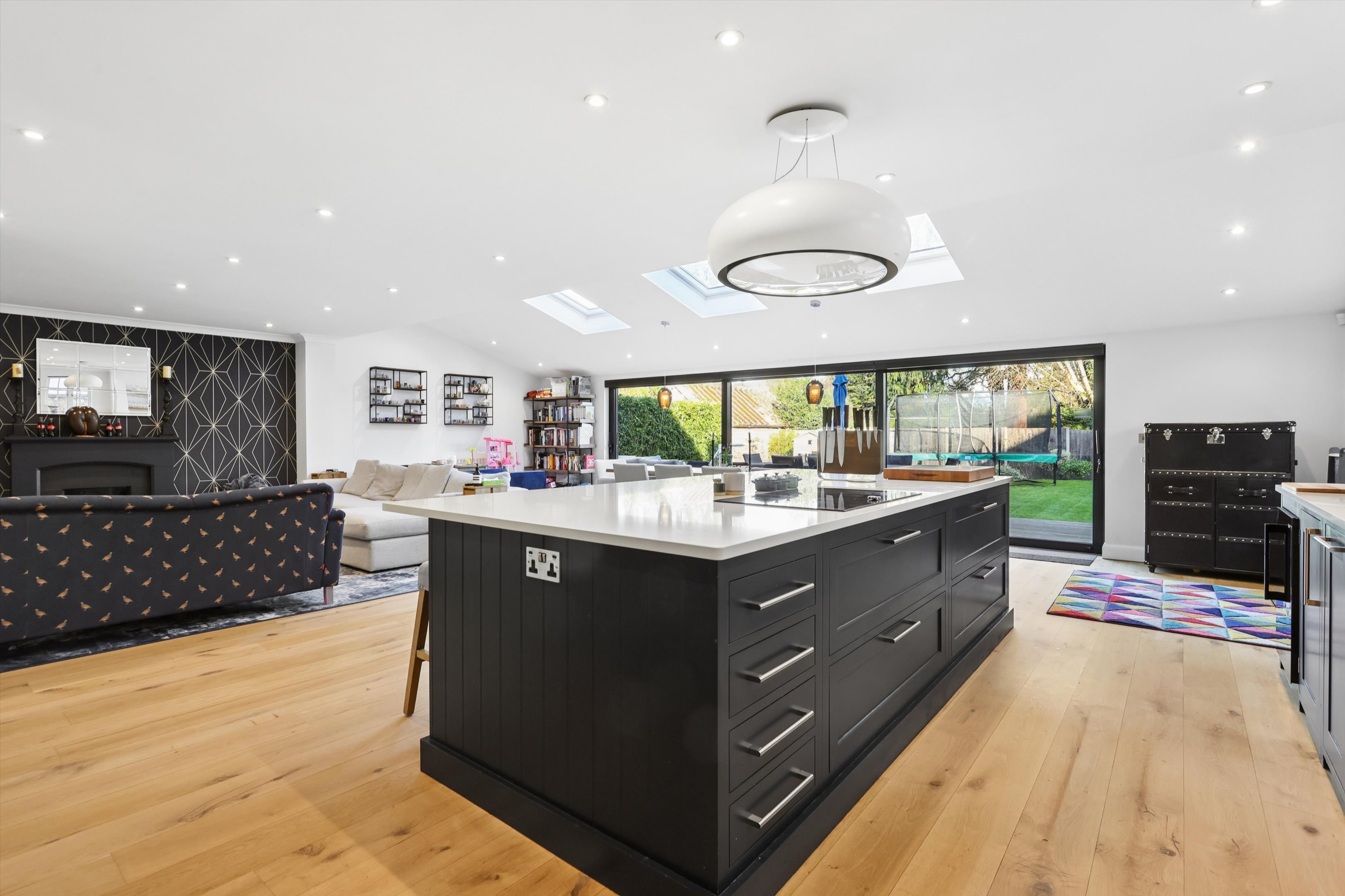 Westcar Lane, Hersham, Walton-on-Thames, Surrey KT12