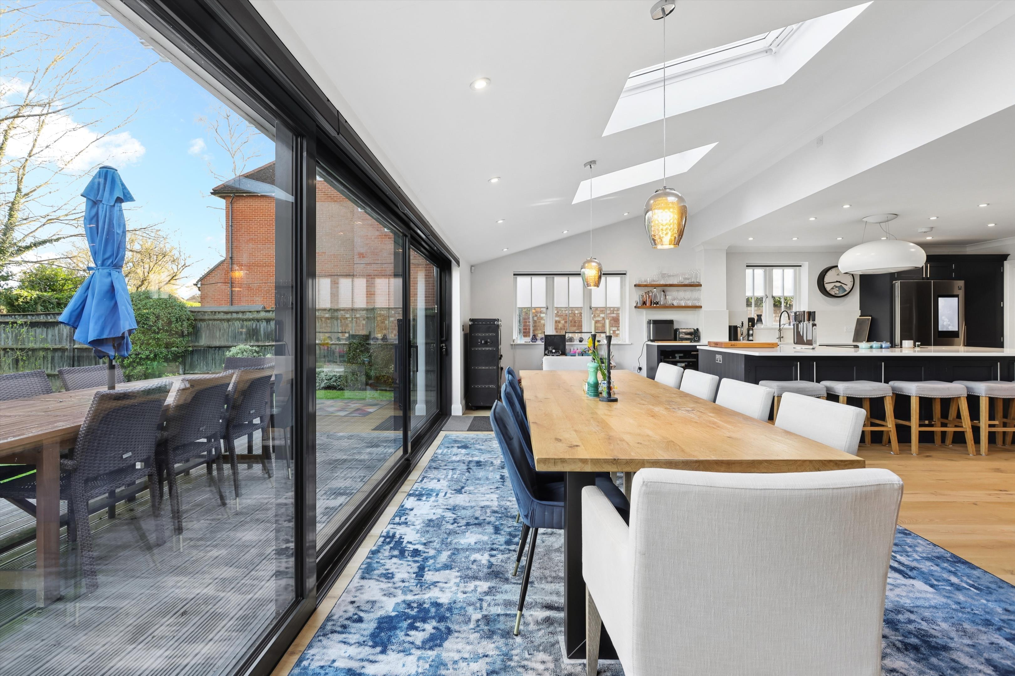Westcar Lane, Hersham, Walton-on-Thames, Surrey KT12