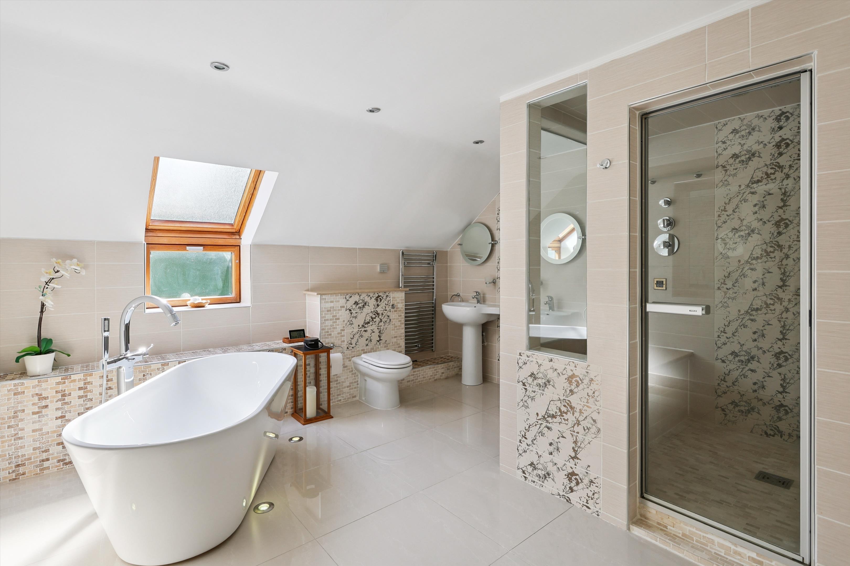 Warren Lane, Pyrford, Surrey, GU22