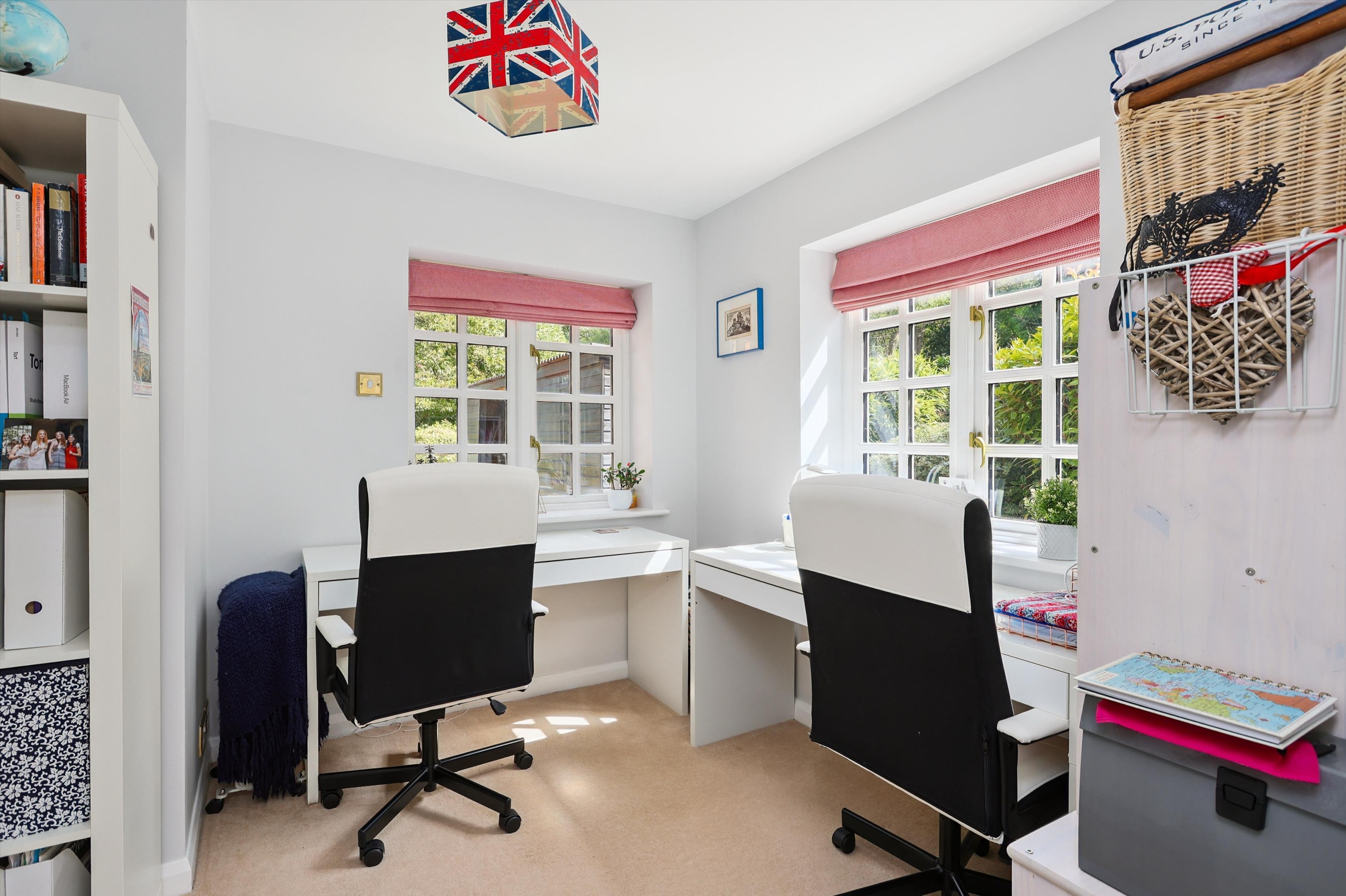 Warren Lane, Pyrford, Surrey, GU22