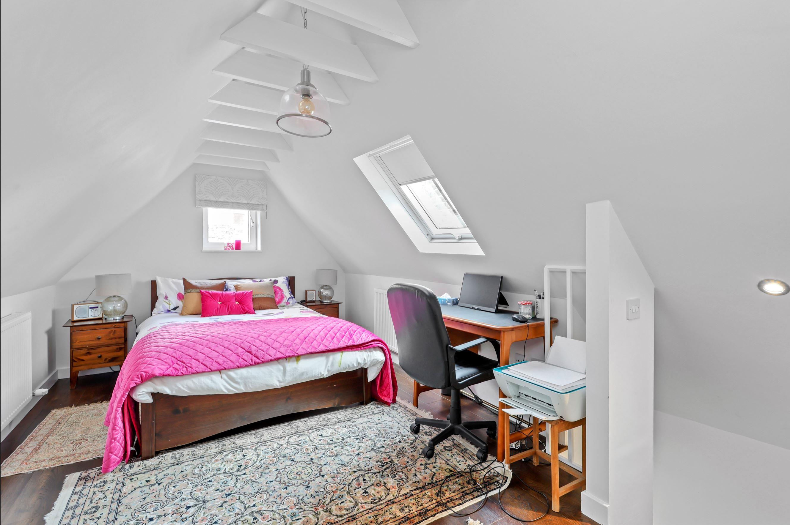 Thames Street, Sunbury-on-Thames, Surrey, TW16